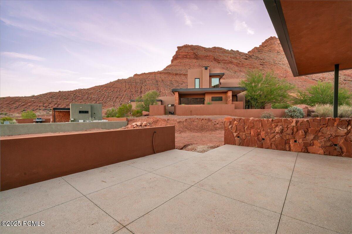 784 N Sanctuary Place