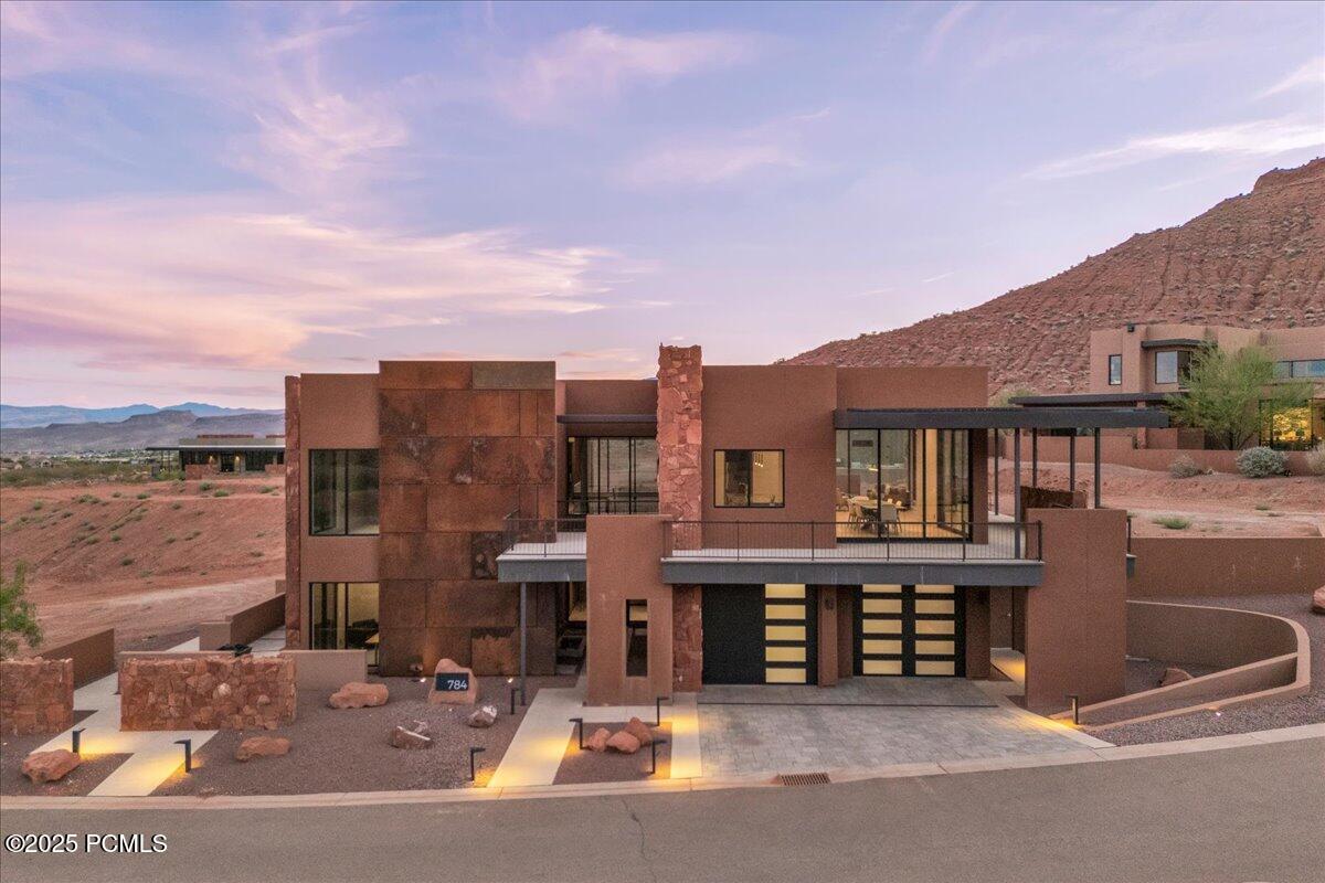 784 N Sanctuary Place