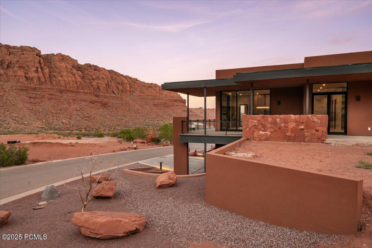 784 N Sanctuary Place