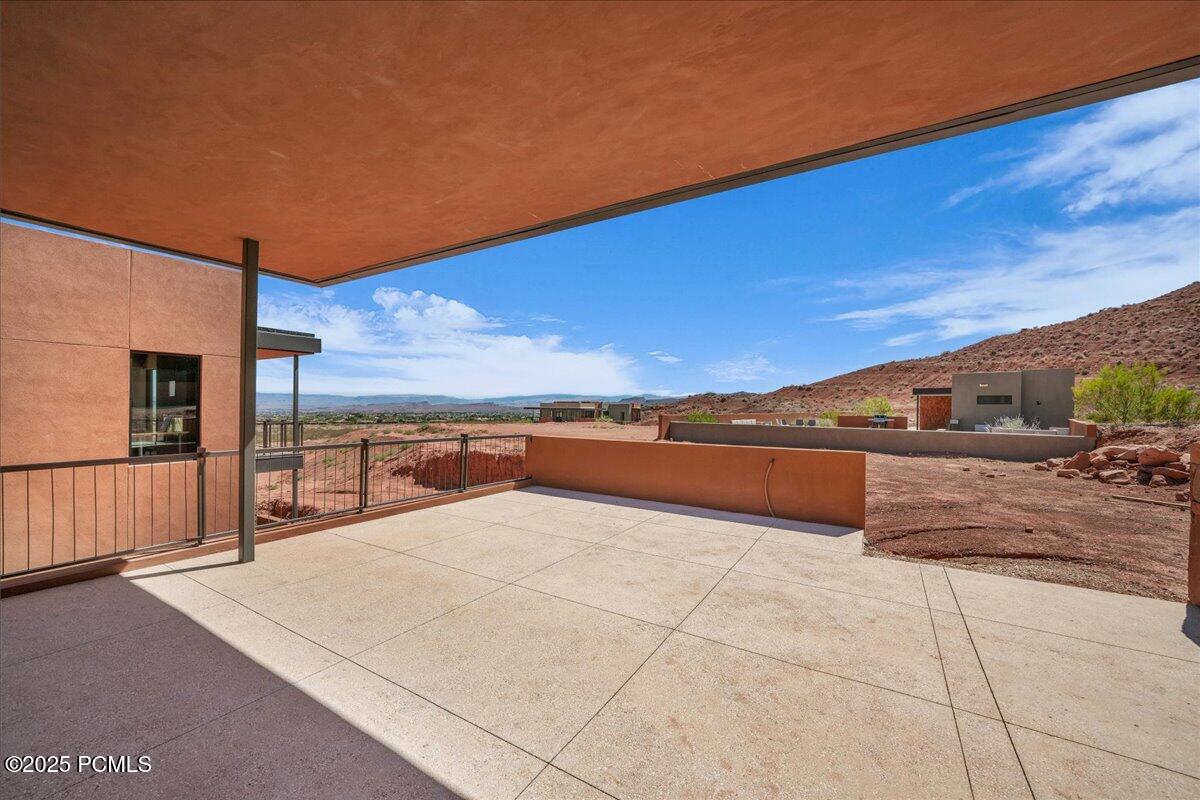 784 N Sanctuary Place