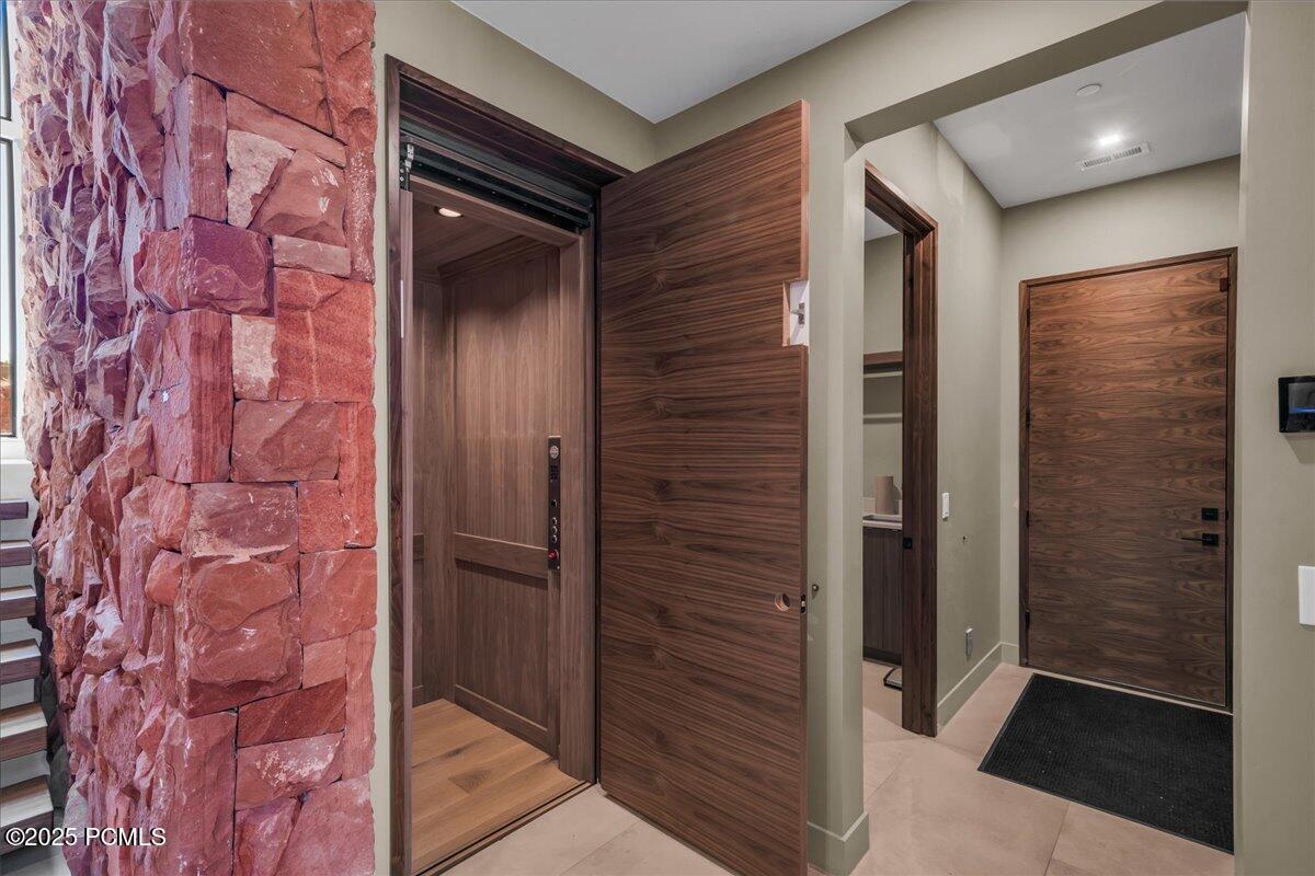 784 N Sanctuary Place