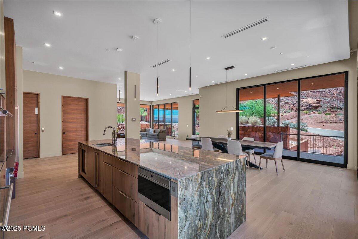 784 N Sanctuary Place