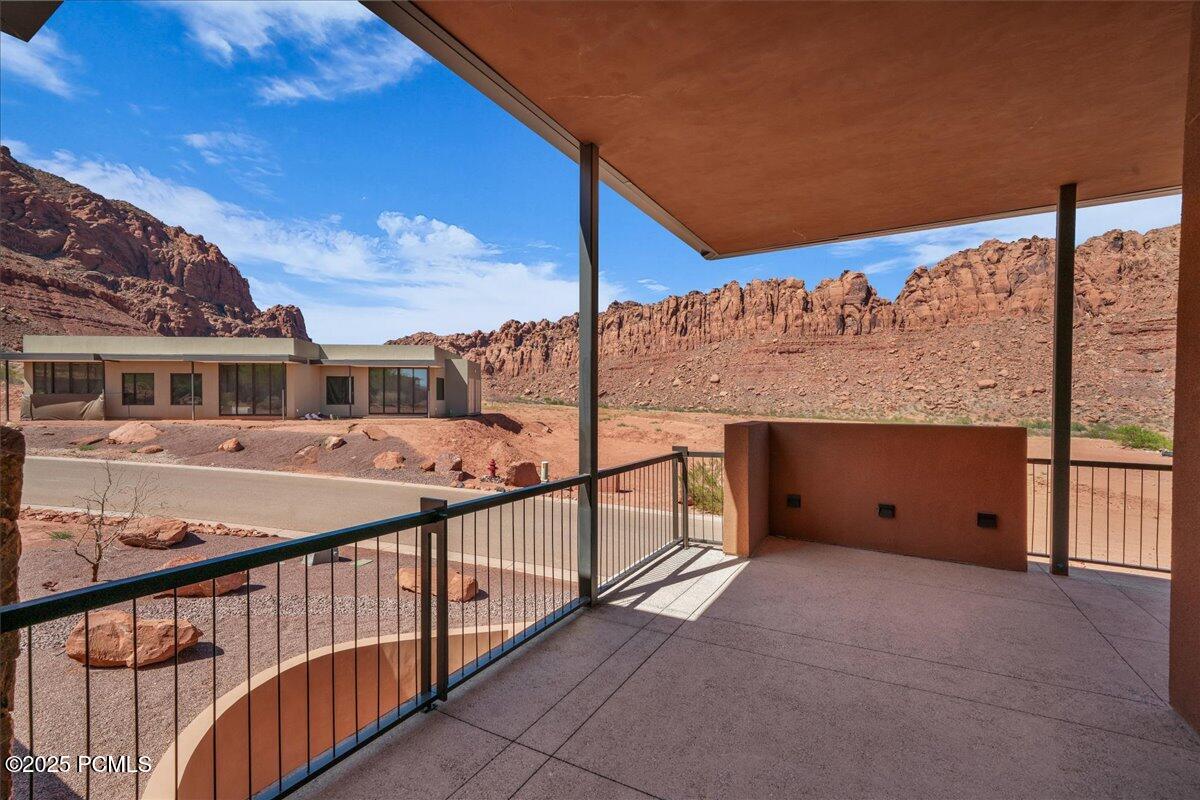 784 N Sanctuary Place