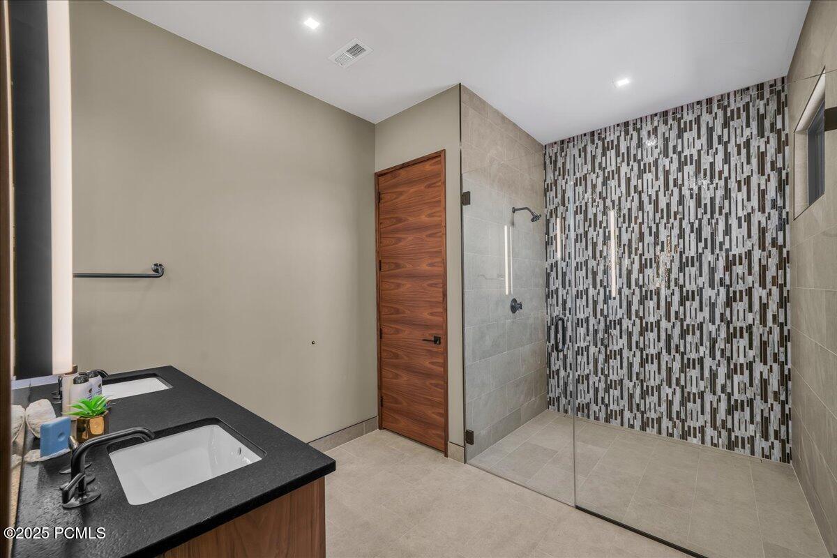 784 N Sanctuary Place