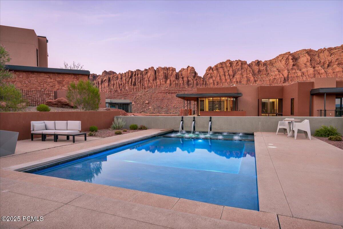 784 N Sanctuary Place