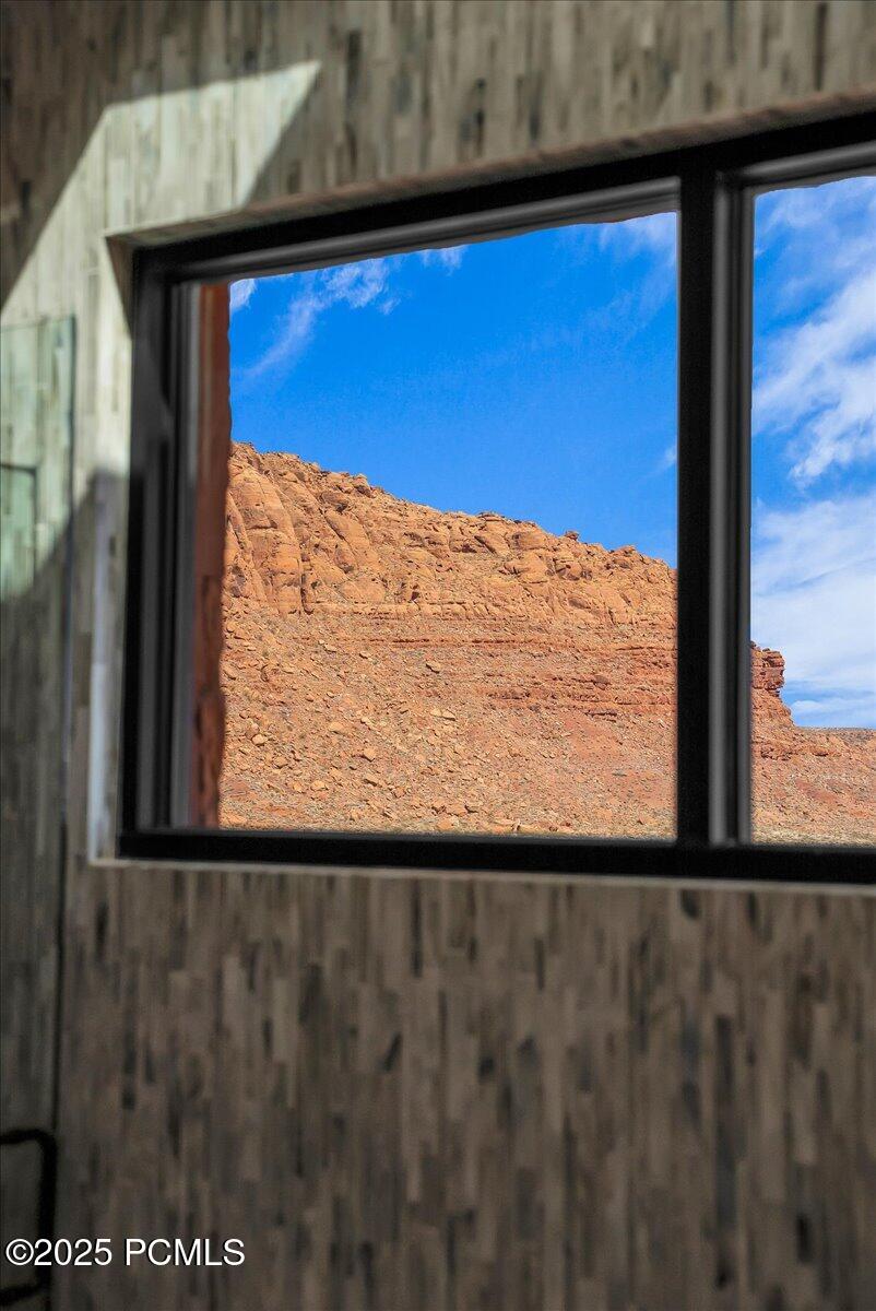 784 N Sanctuary Place