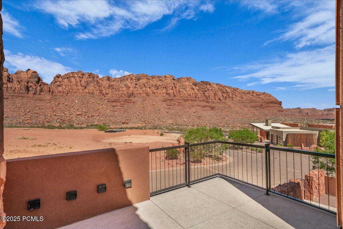 784 N Sanctuary Place