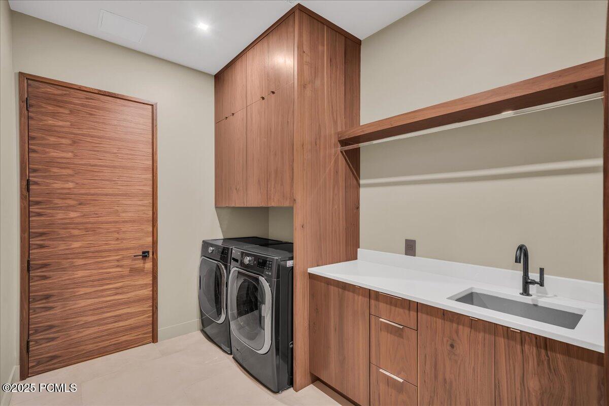 784 N Sanctuary Place