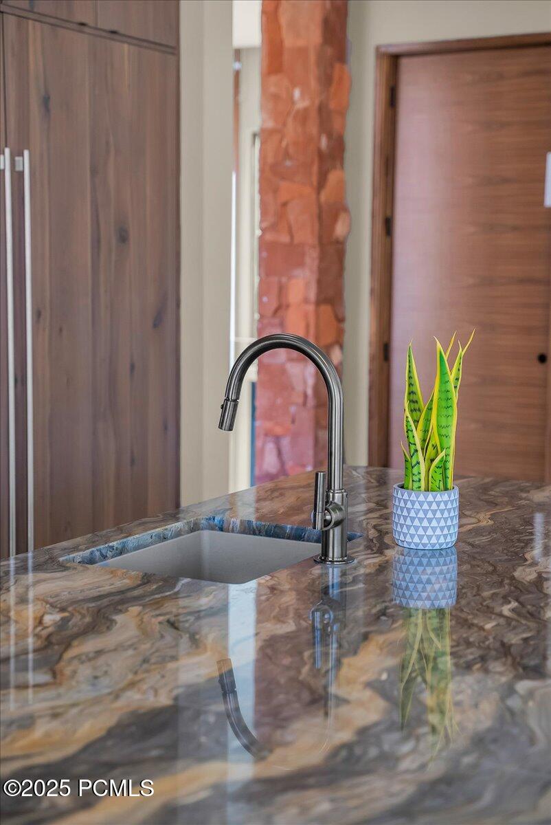 784 N Sanctuary Place