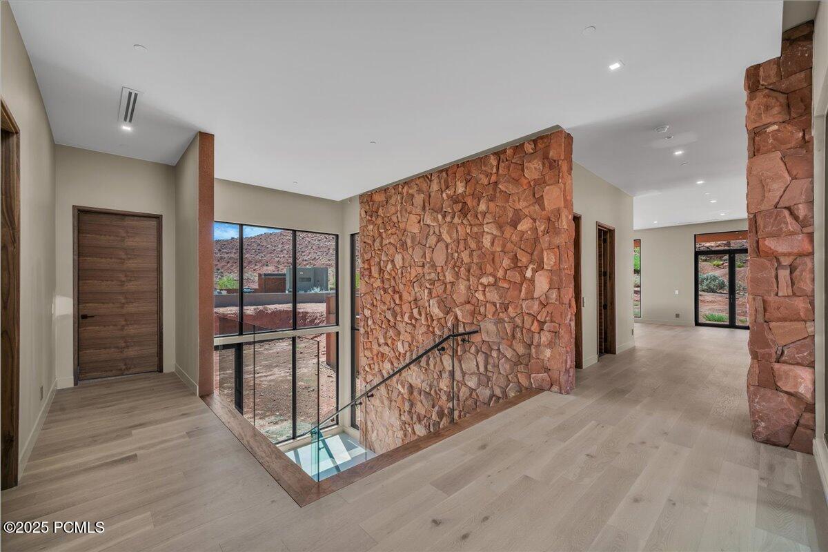 784 N Sanctuary Place