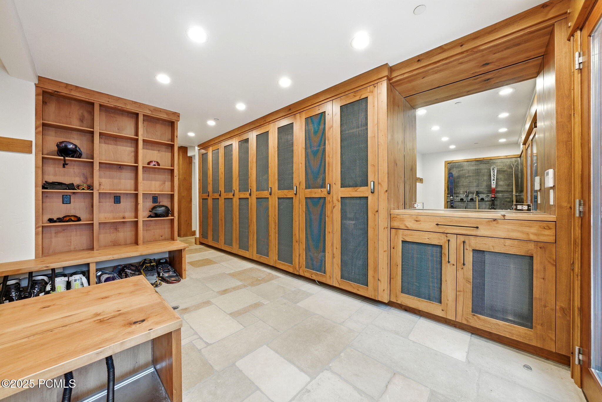 22 White Pine Canyon Rd