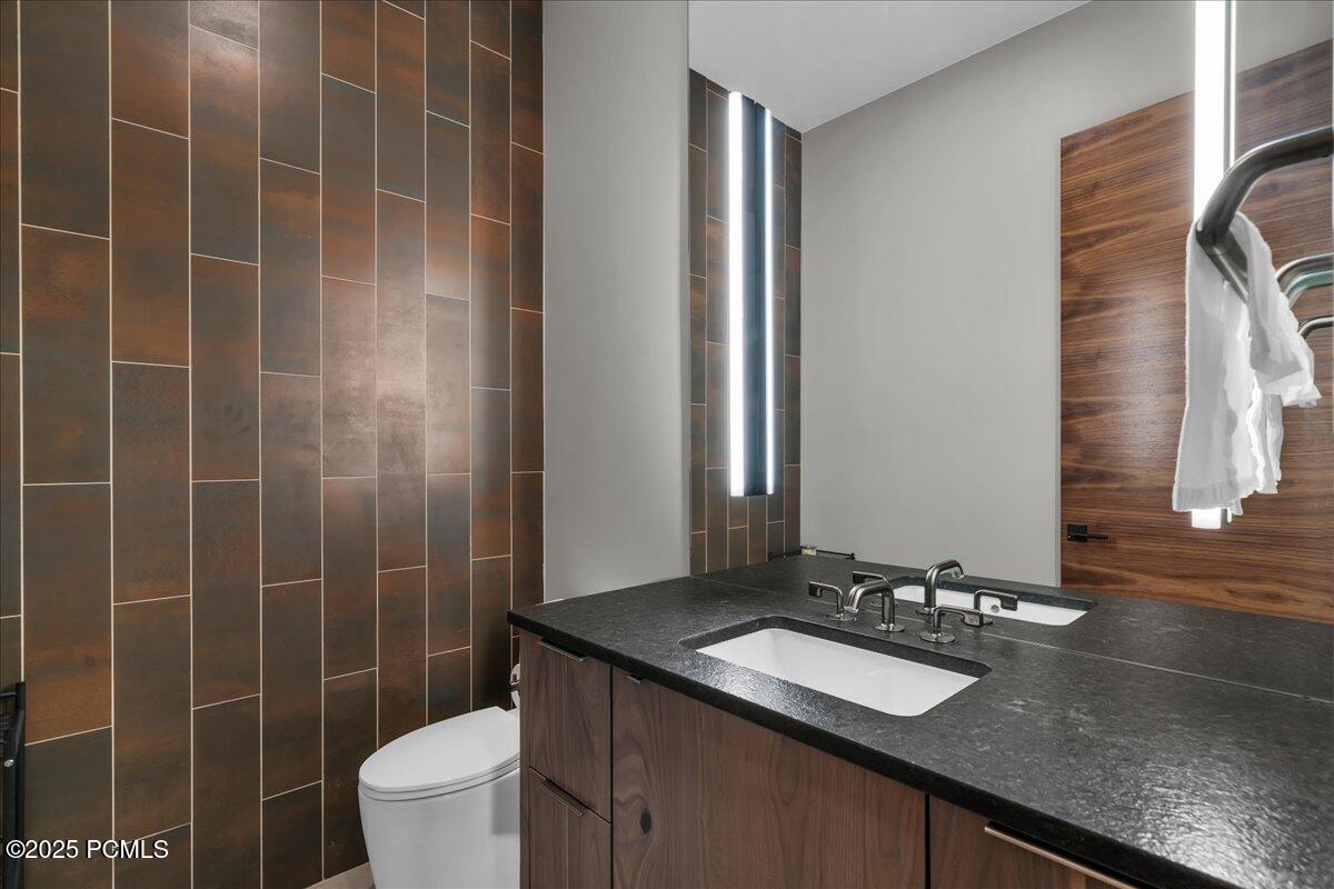 705 N Sanctuary Place