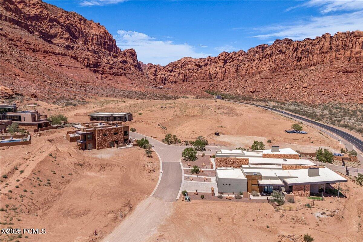 705 N Sanctuary Place