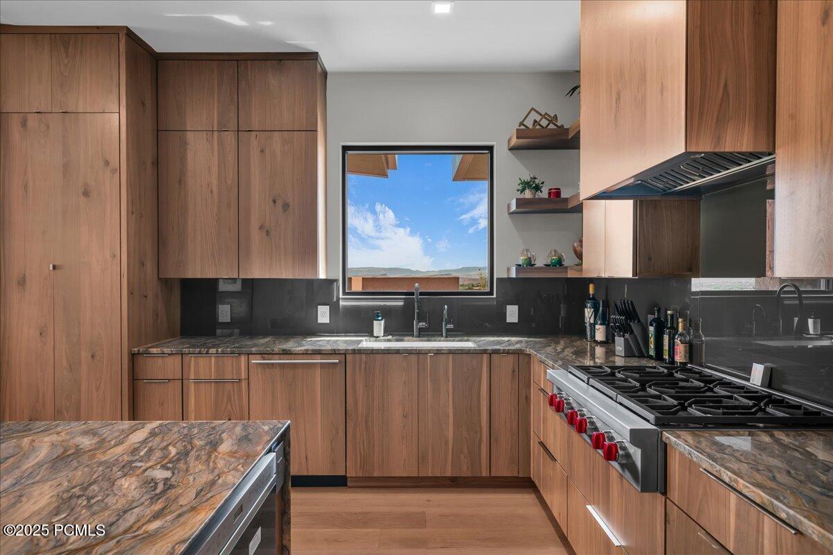 705 N Sanctuary Place