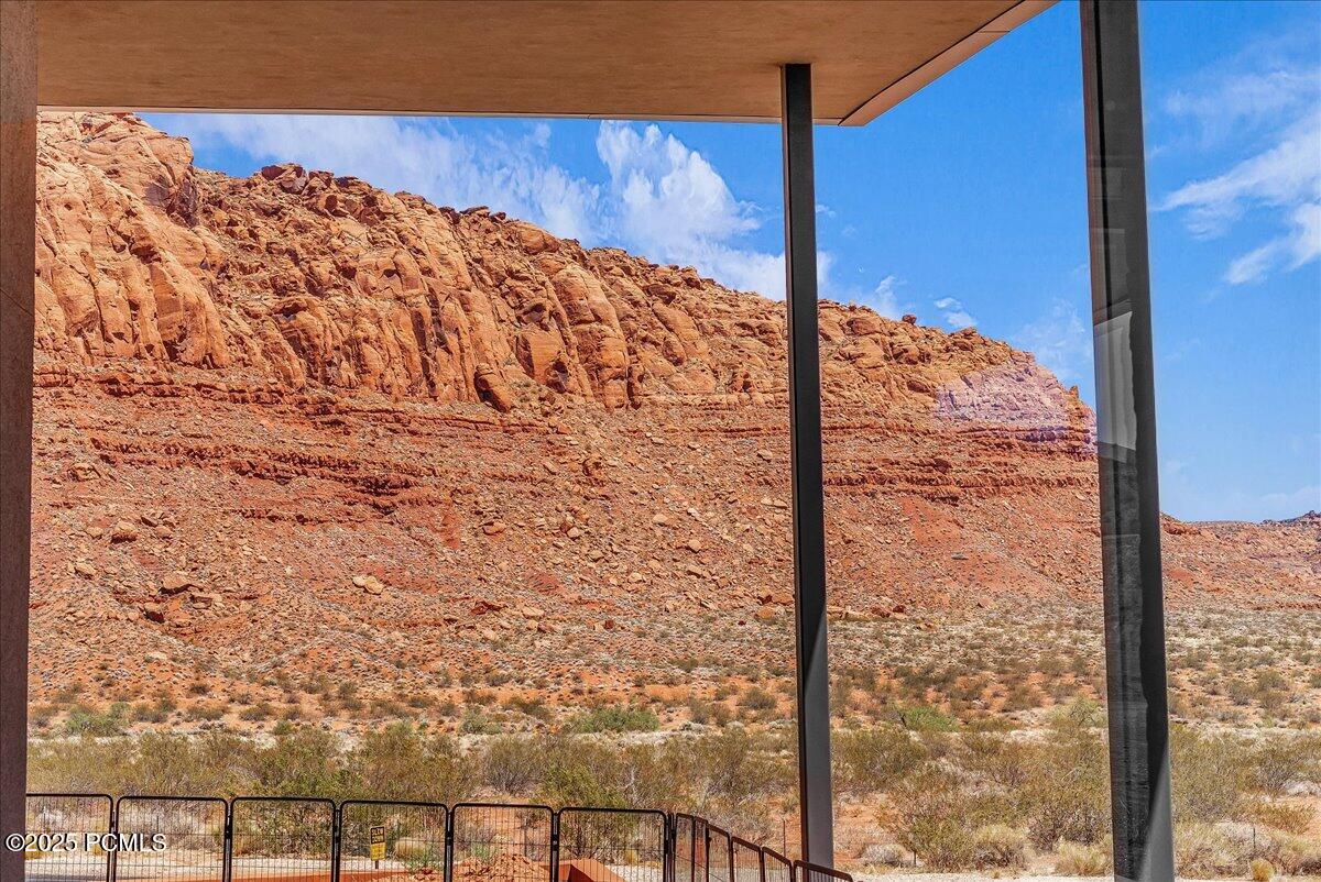 705 N Sanctuary Place