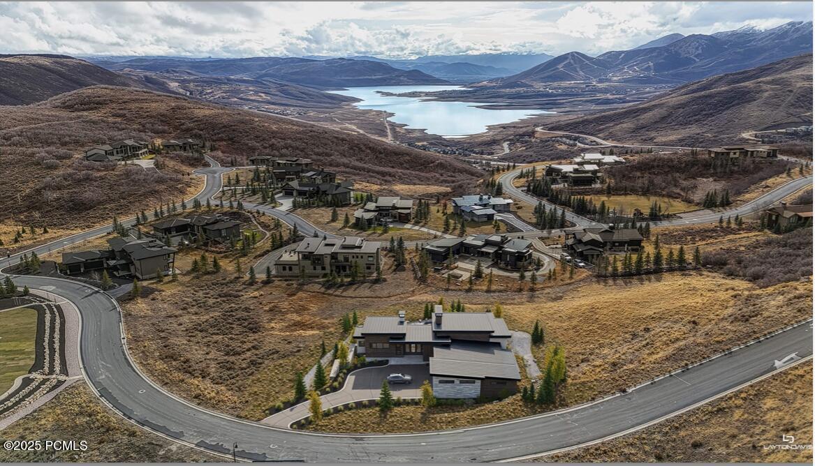 203 W Peace Tree Trail