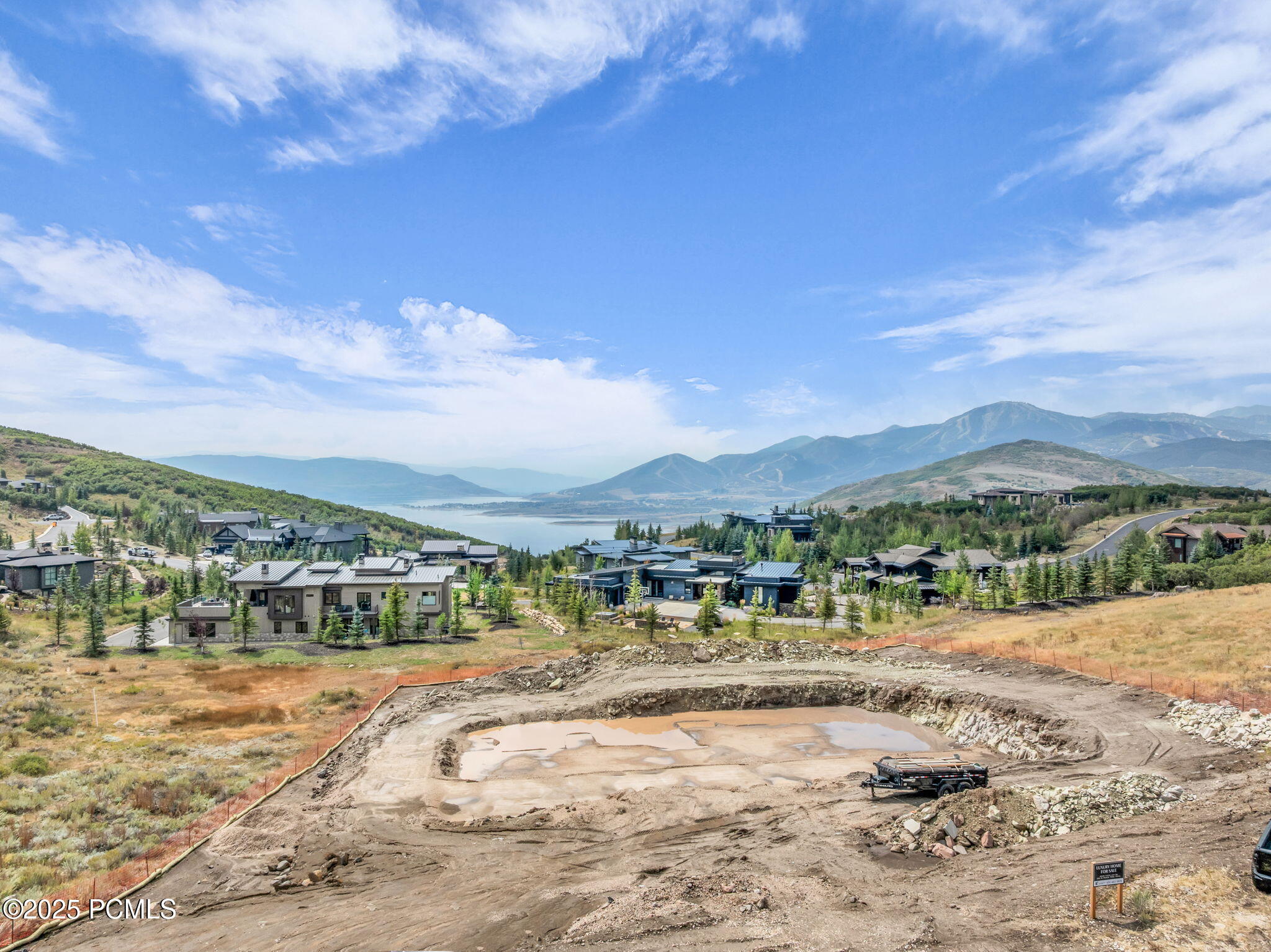 203 W Peace Tree Trail