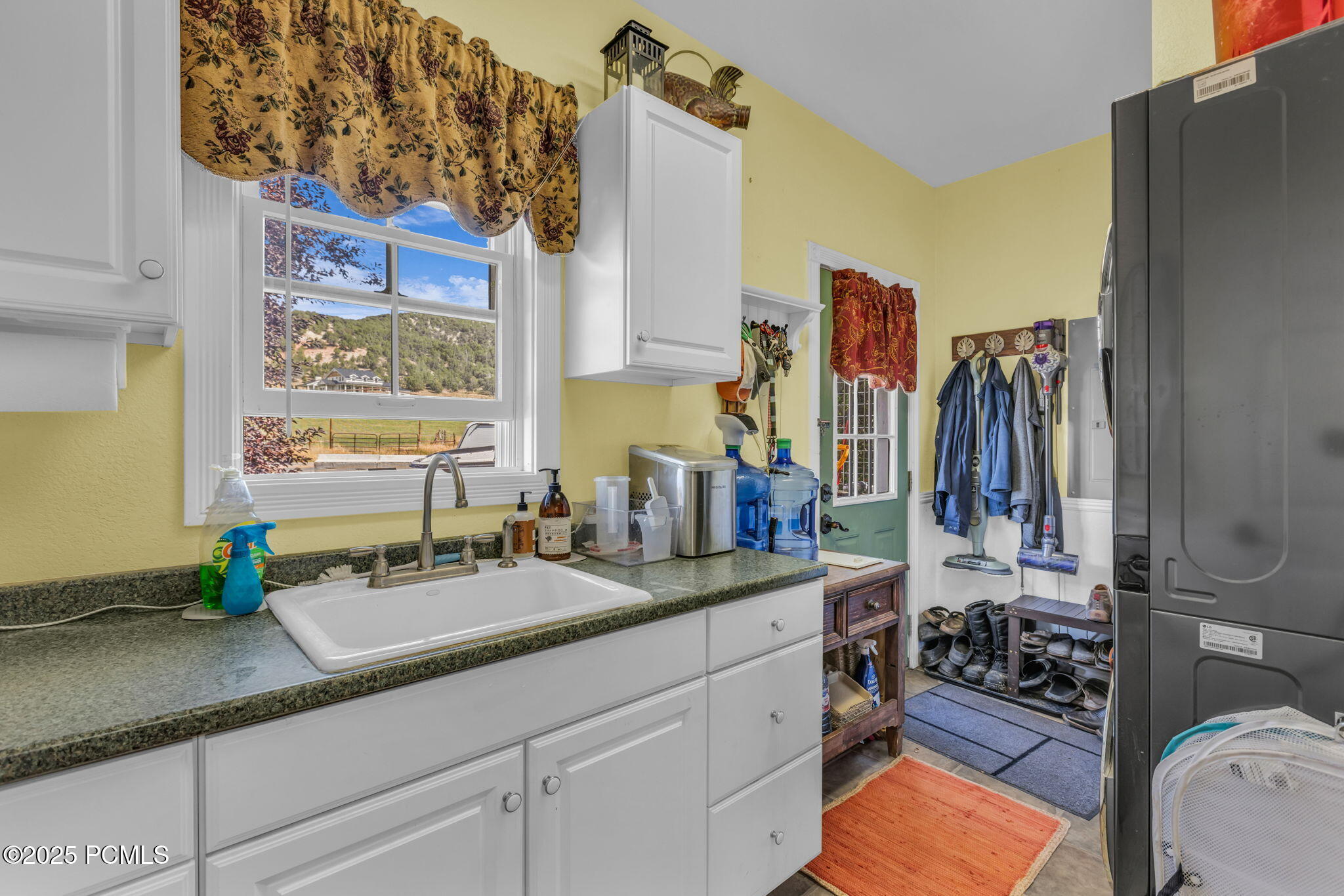 896 E Chalk Creek Road