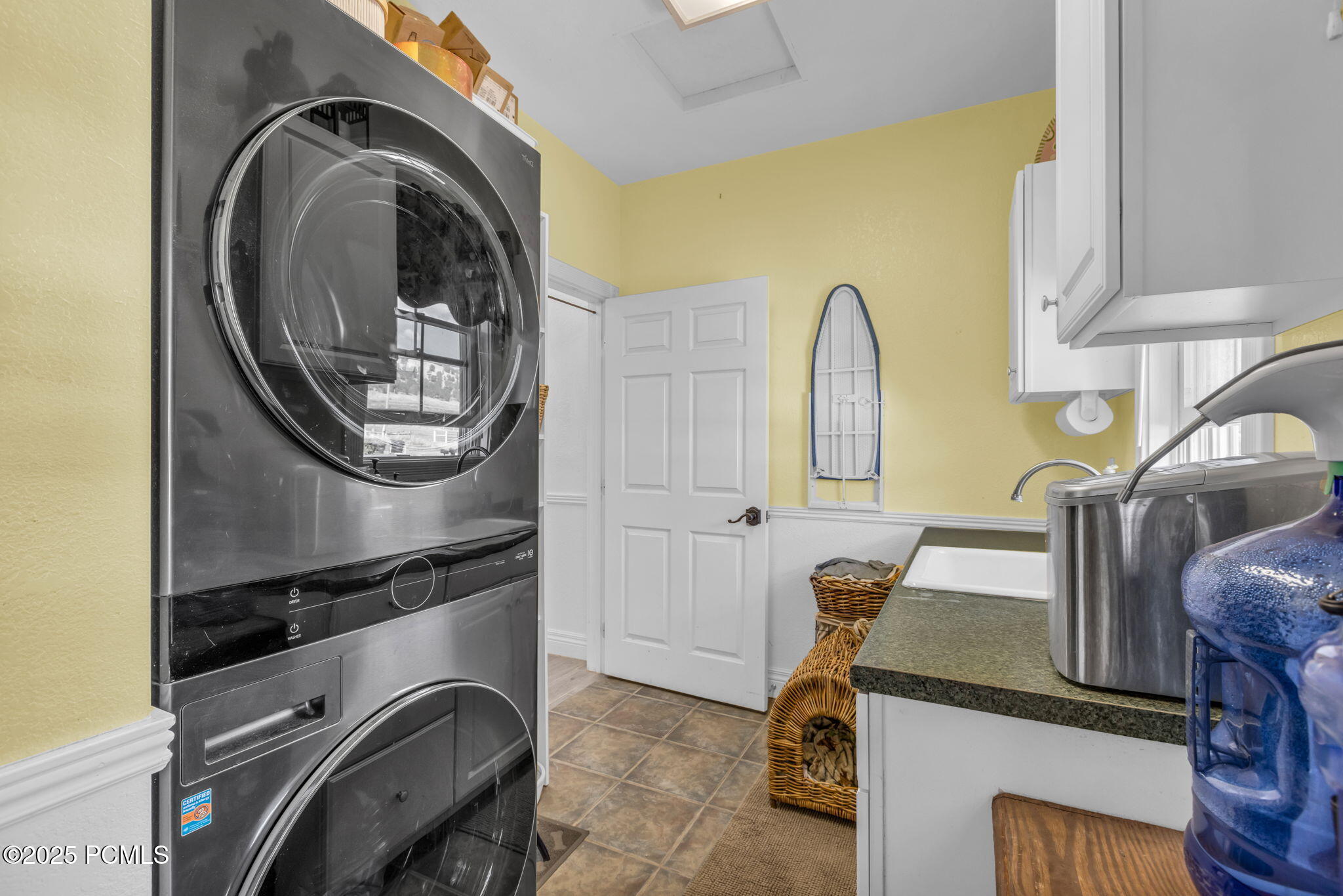 896 E Chalk Creek Road