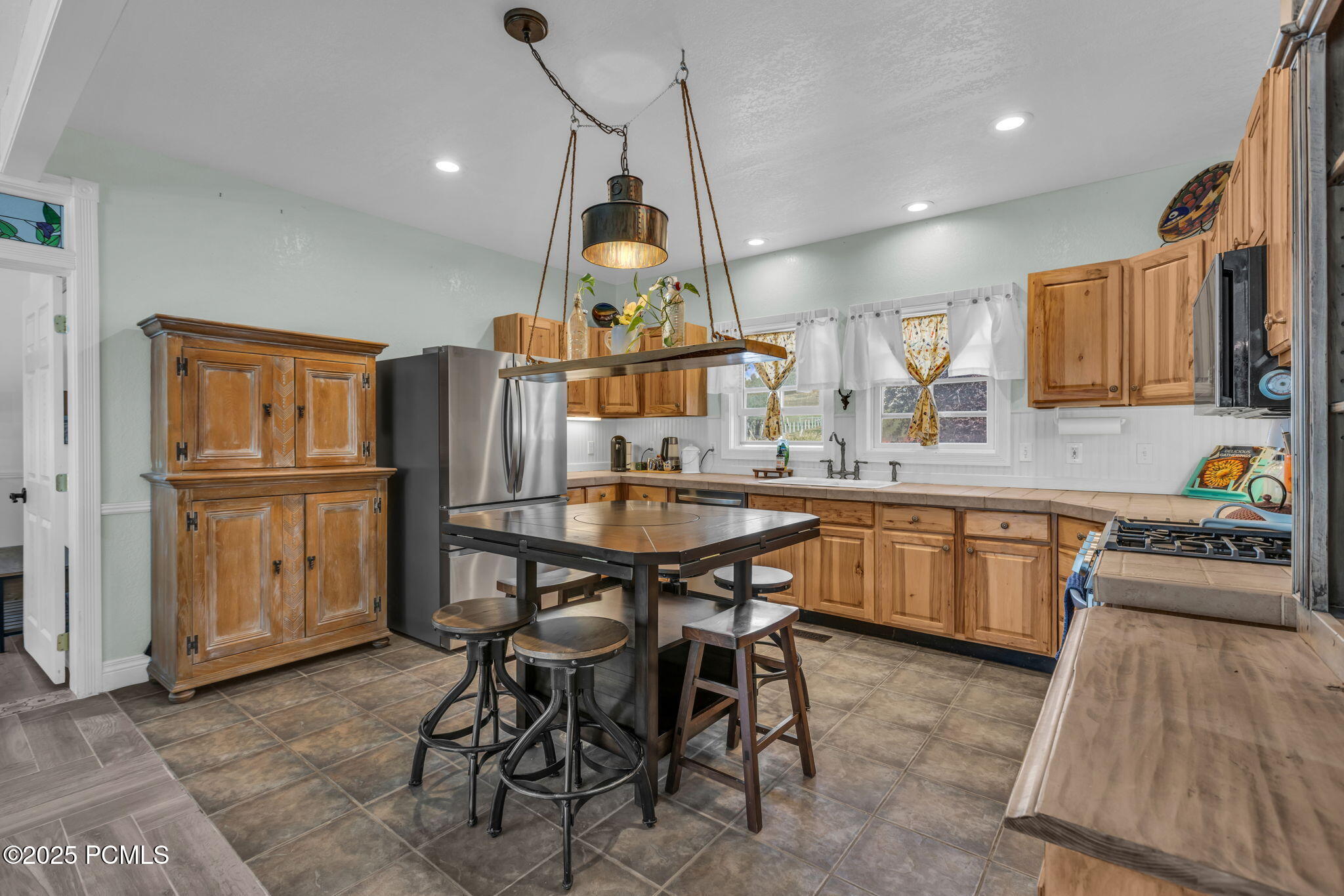 896 E Chalk Creek Road