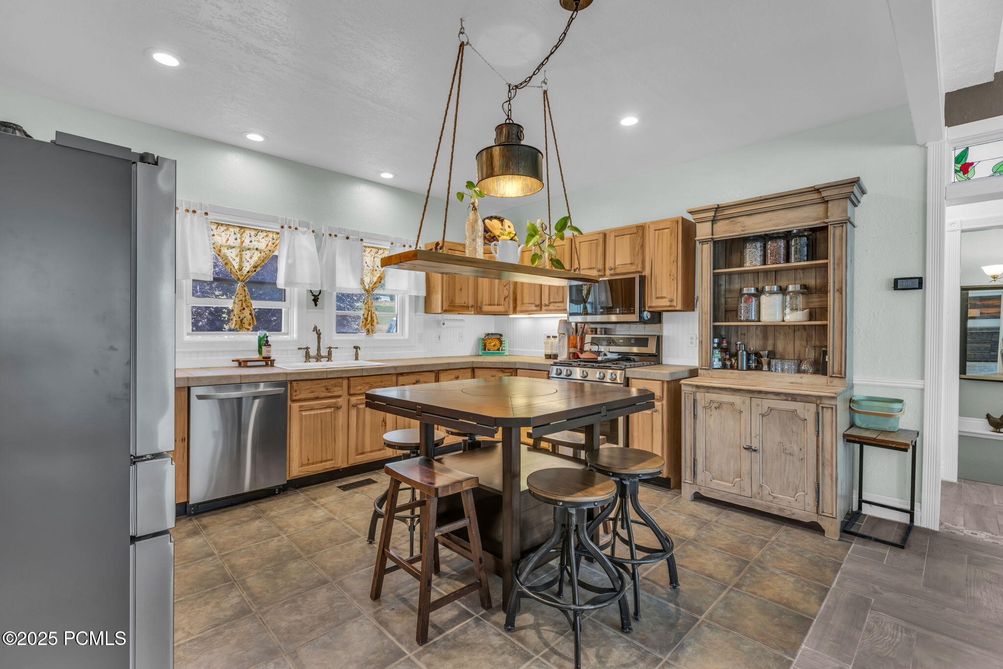 896 E Chalk Creek Road