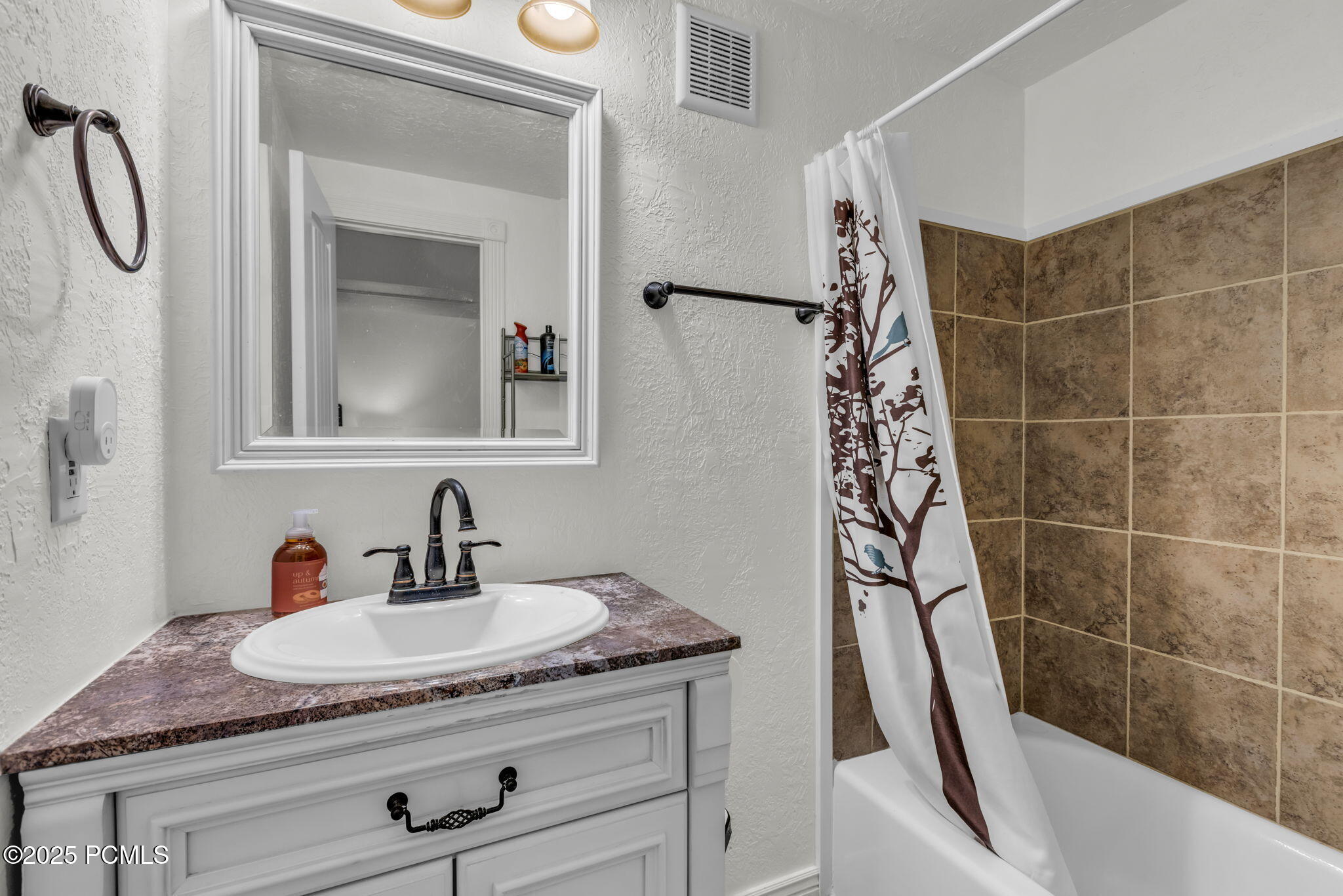 896 E Chalk Creek Road