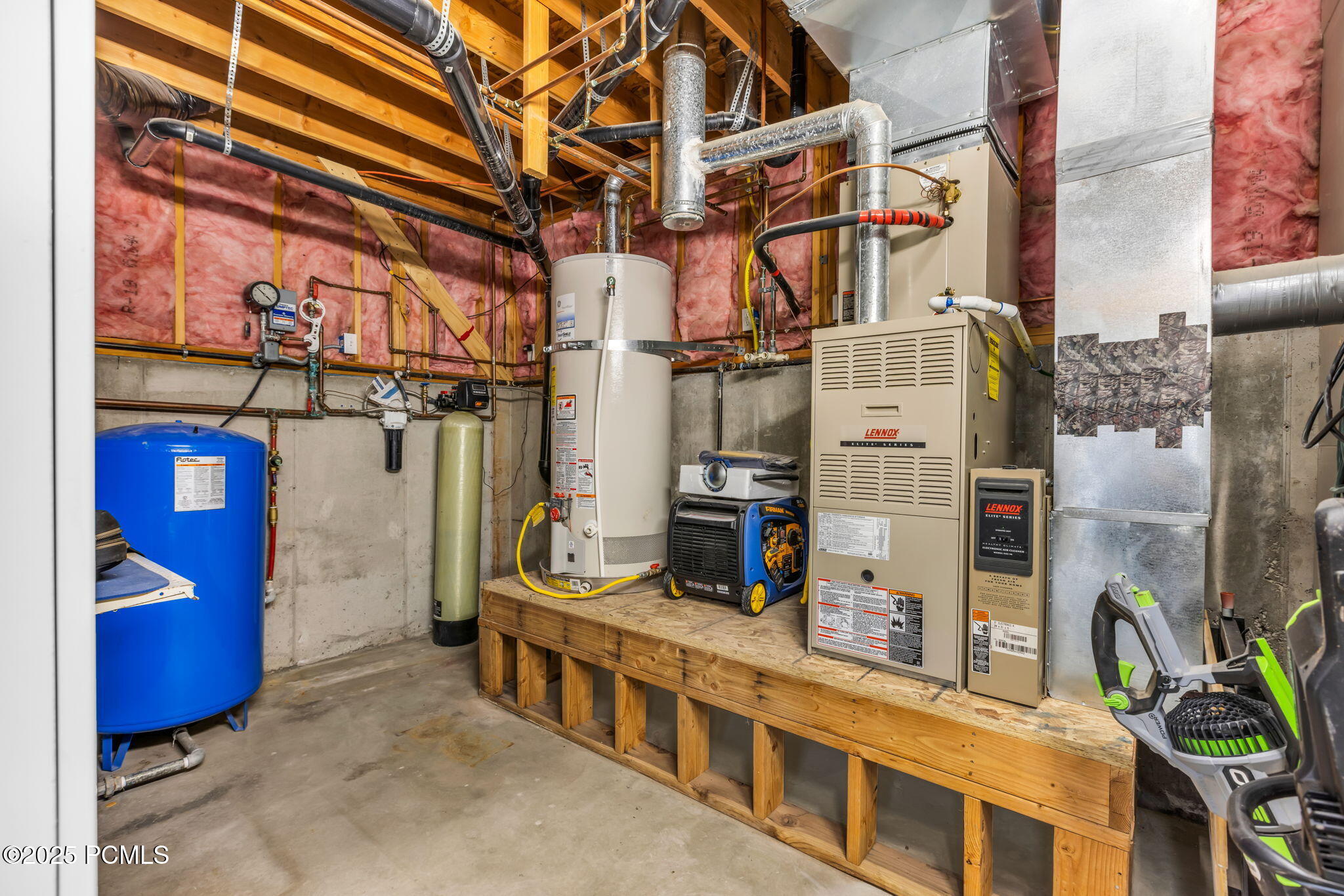 896 E Chalk Creek Road