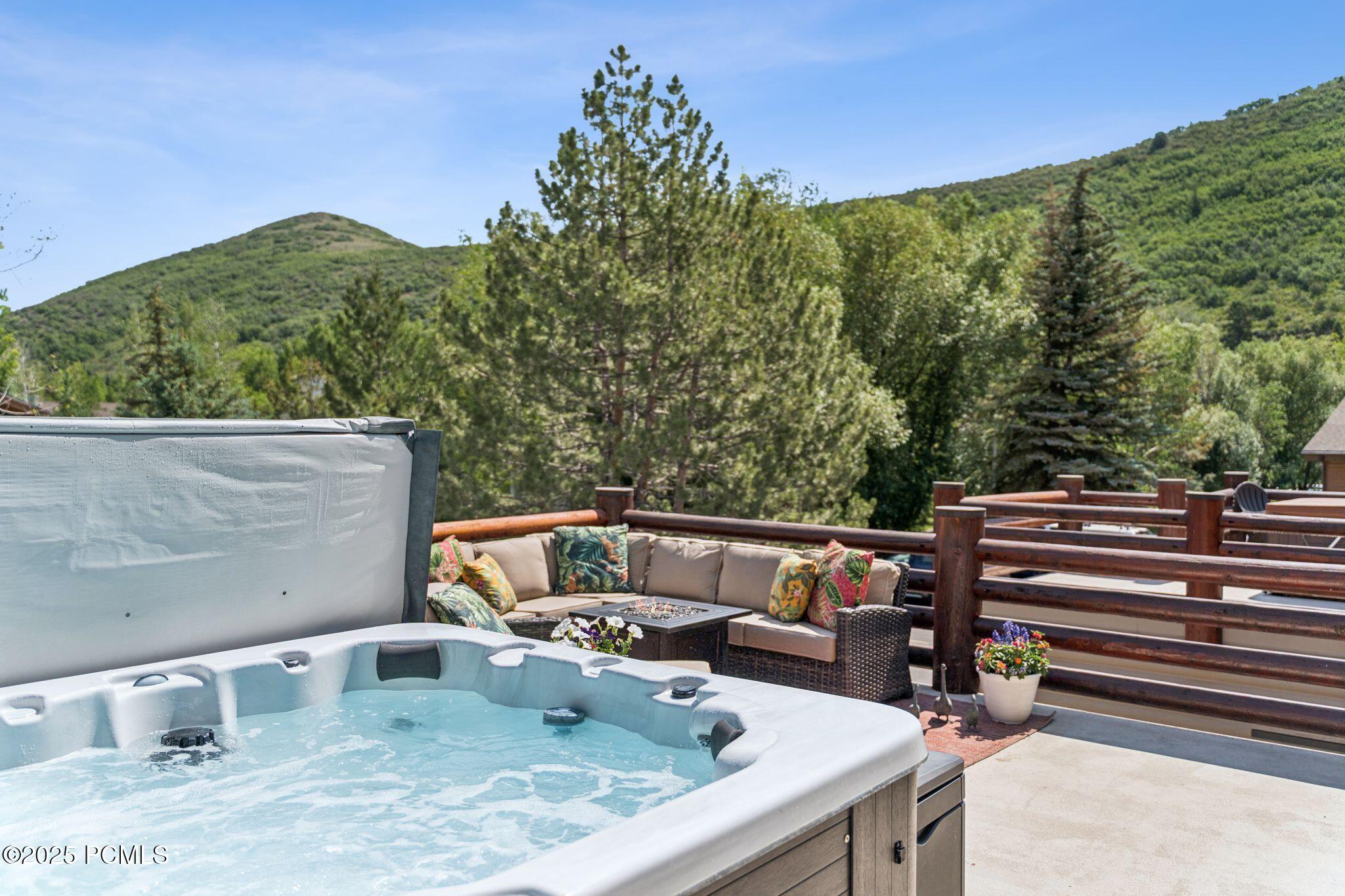 1955 Deer Valley Drive, 302