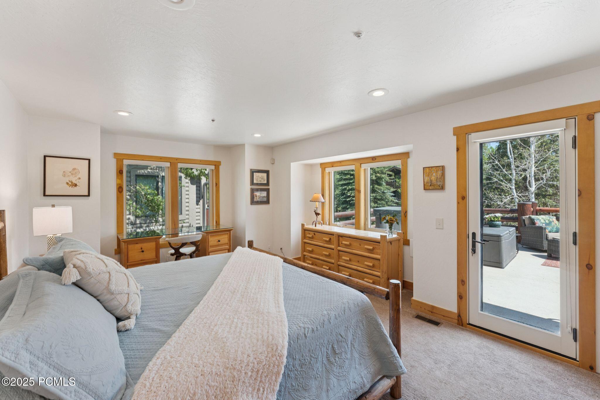 1955 Deer Valley Drive, 302