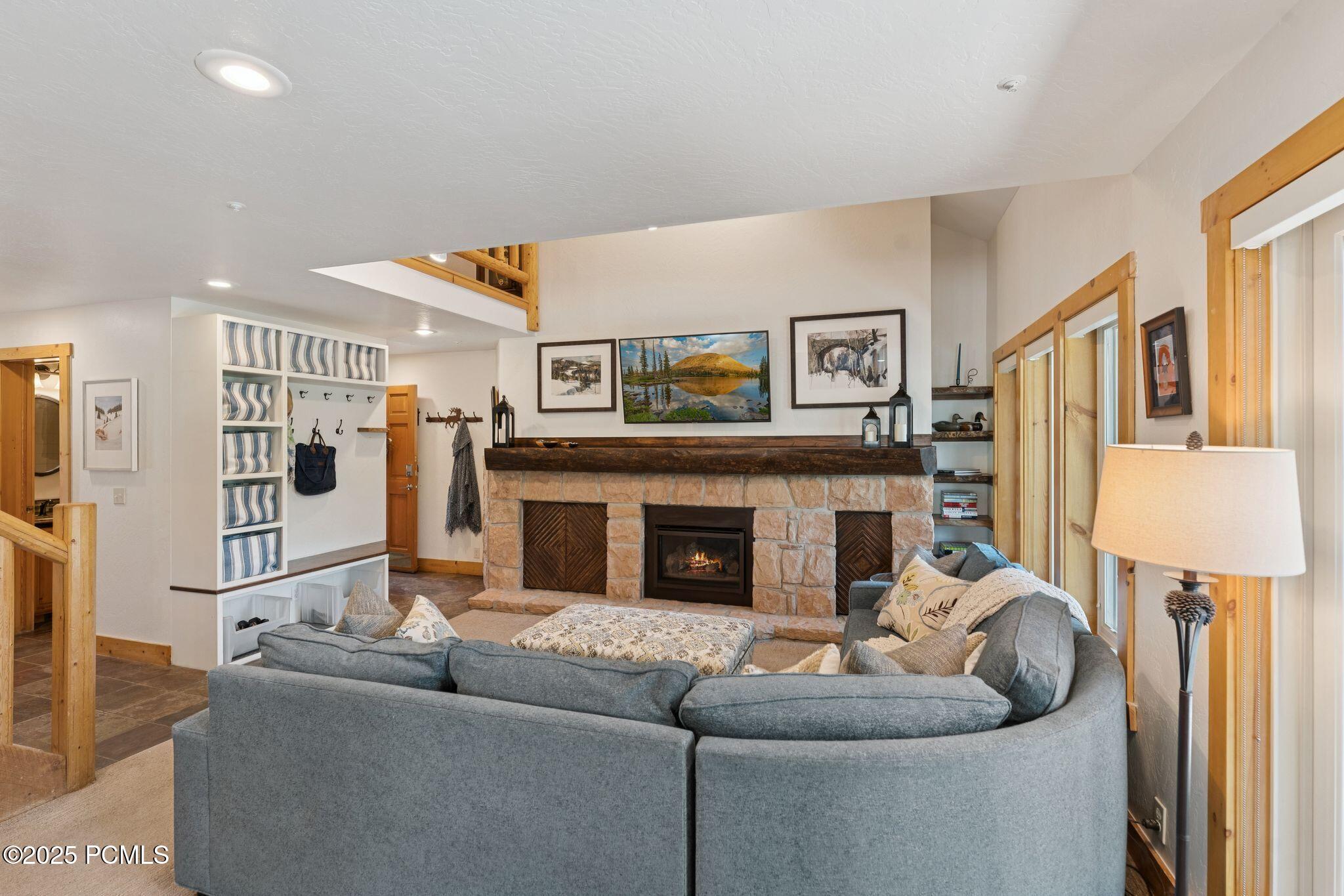 1955 Deer Valley Drive, 302