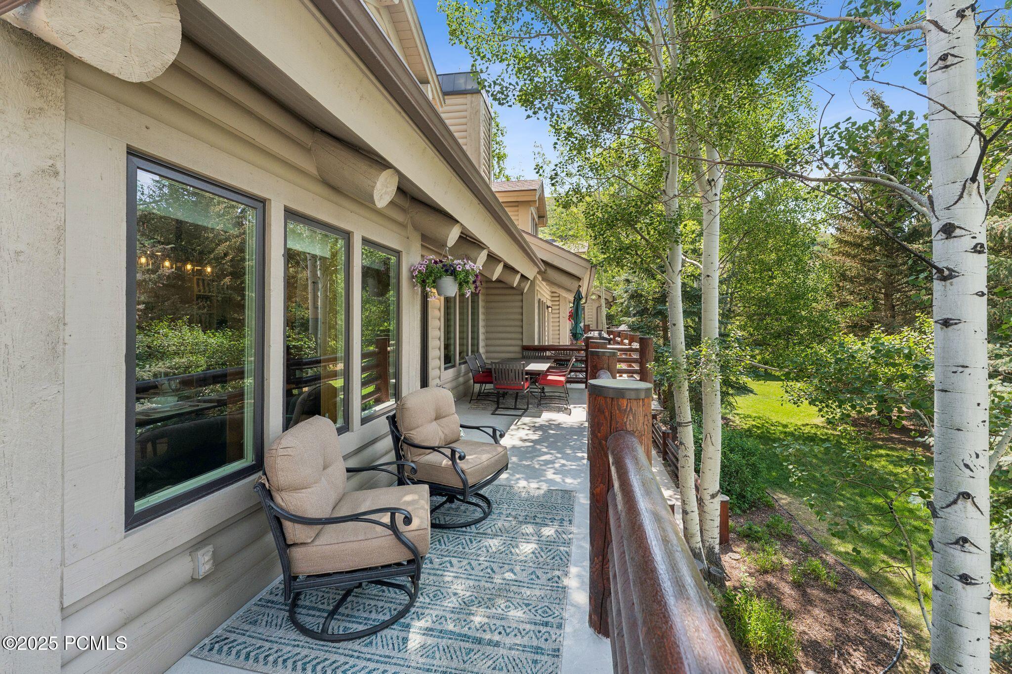 1955 Deer Valley Drive, 302