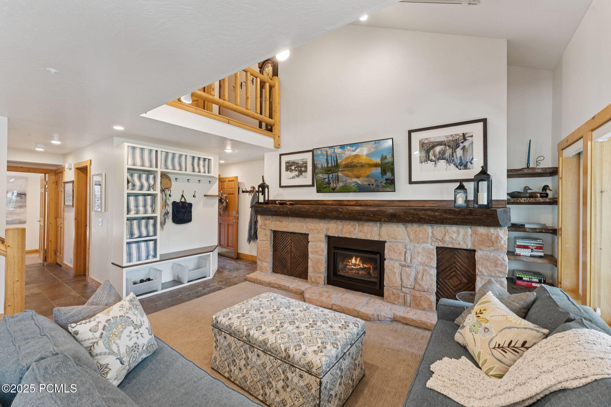 1955 Deer Valley Drive, 302