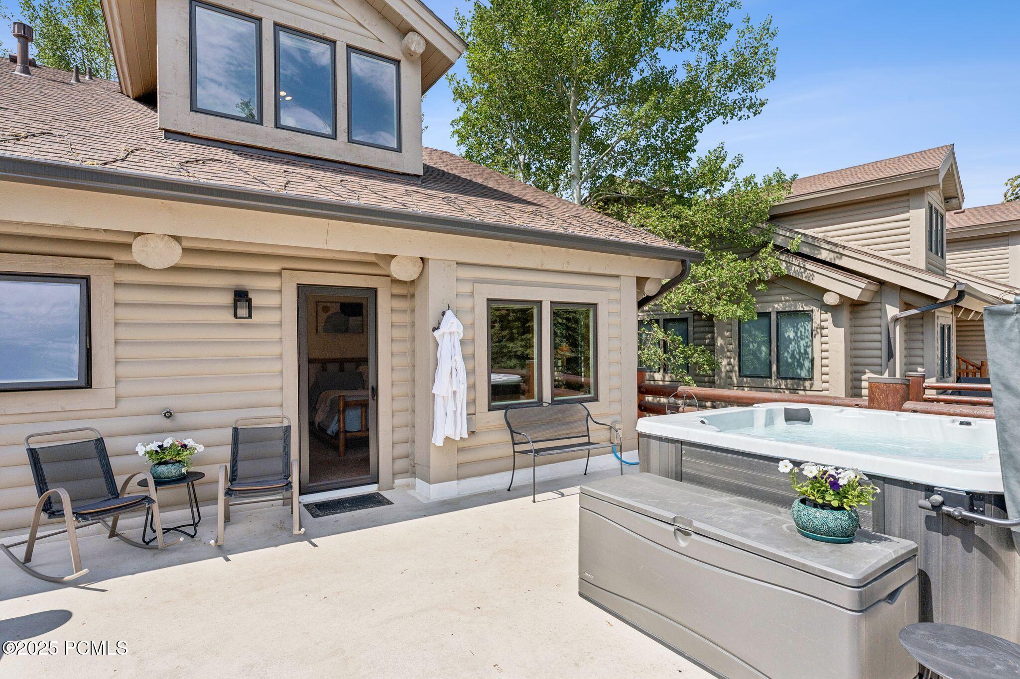 1955 Deer Valley Drive, 302