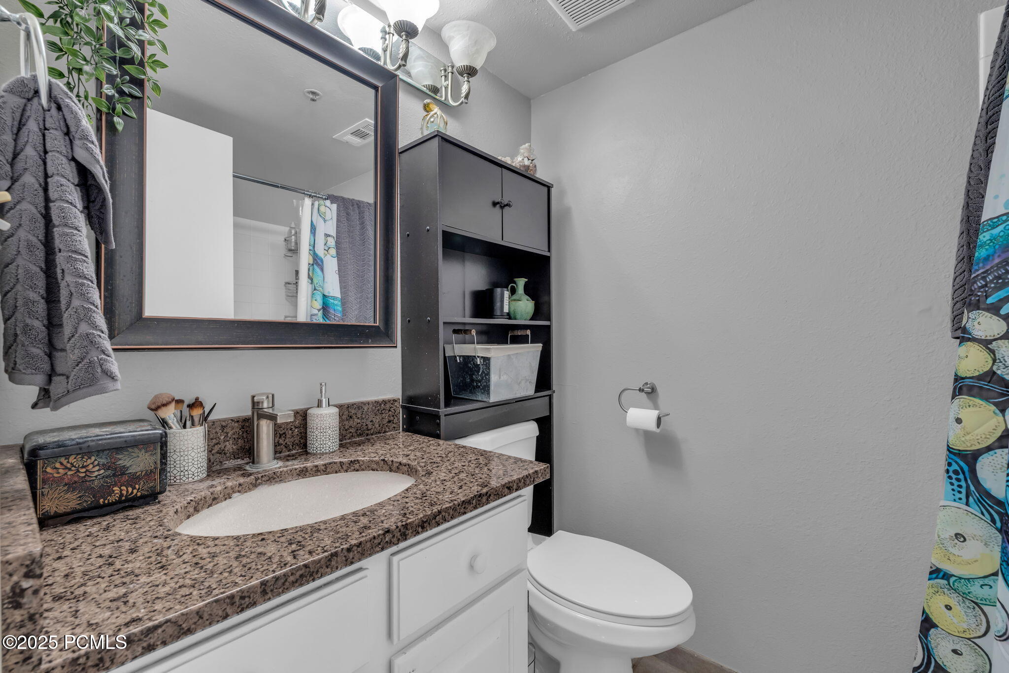 6821 N 2200 West, 11k