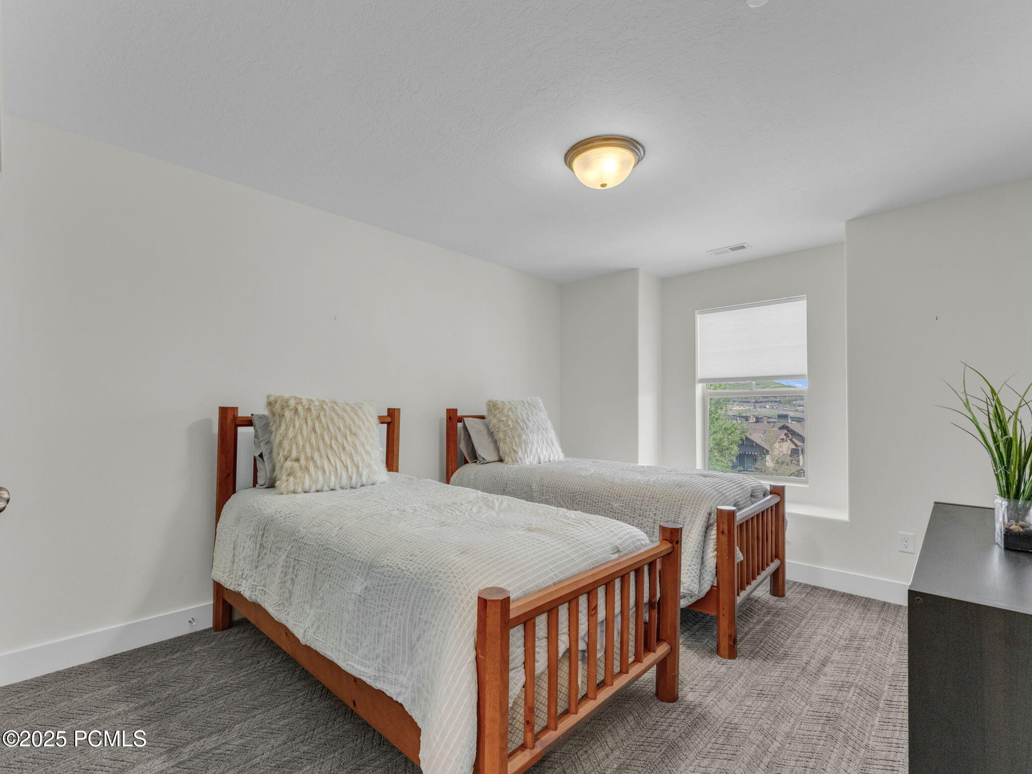 865 W Benjamin Place