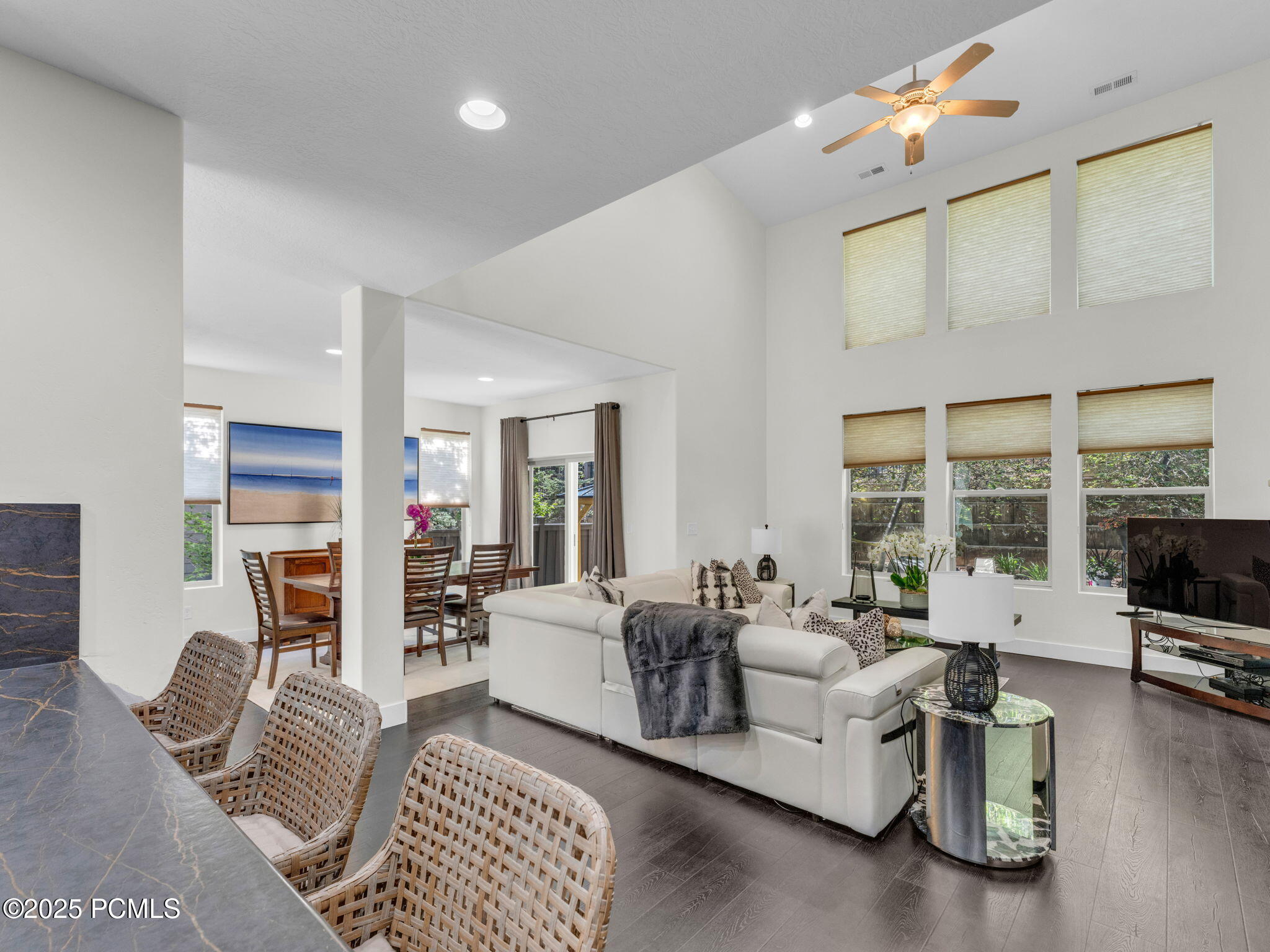 865 W Benjamin Place