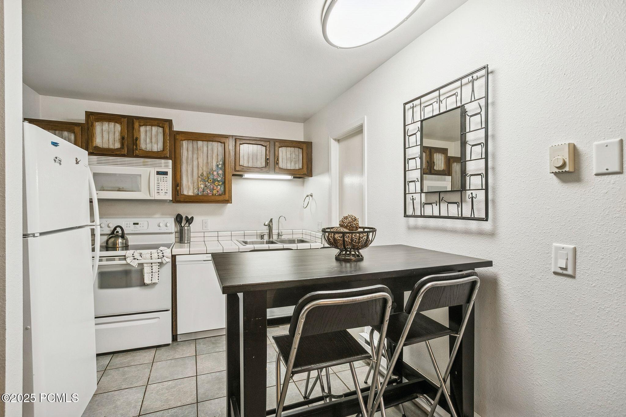 2025 Canyons Resort Drive, J4