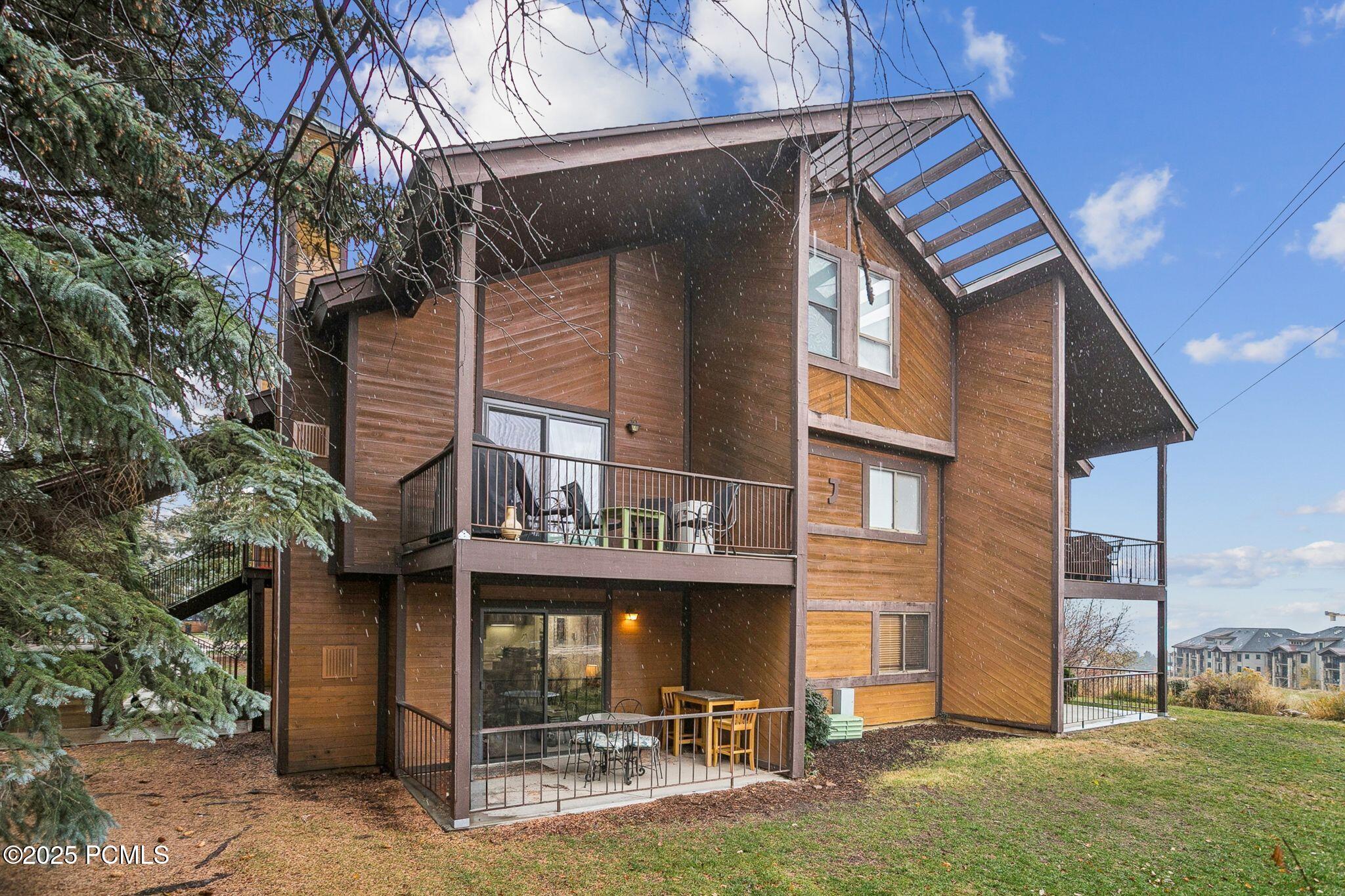 2025 Canyons Resort Drive, J4