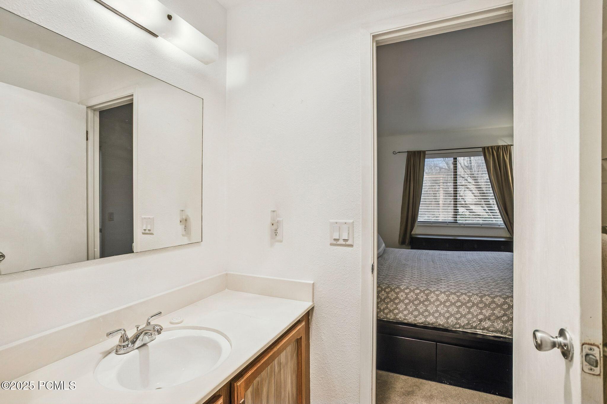 2025 Canyons Resort Drive, J4