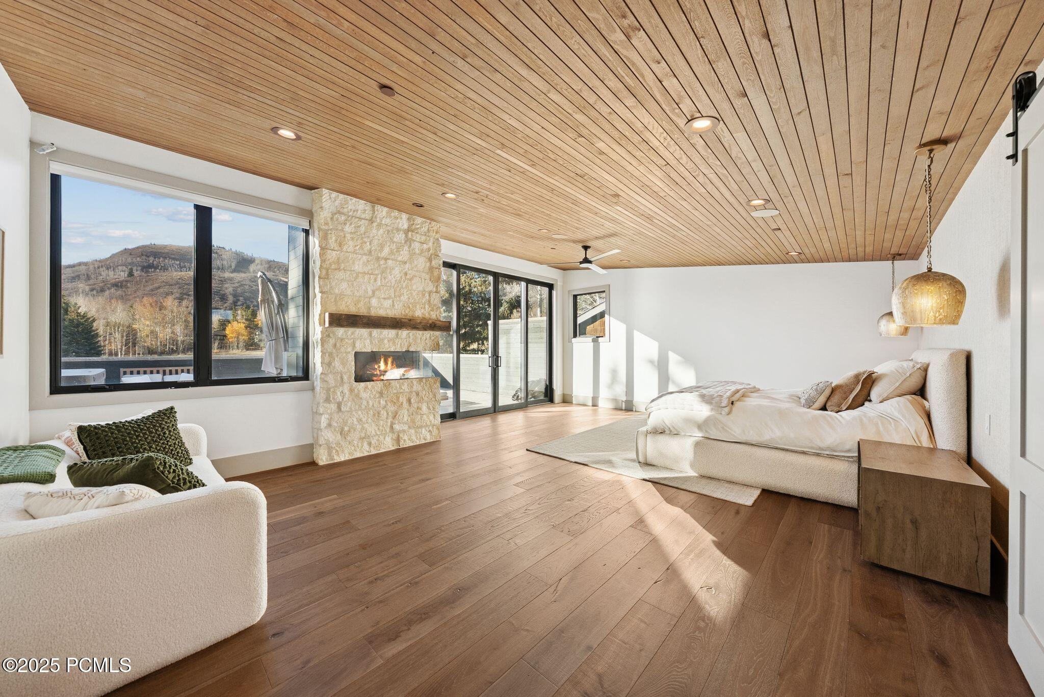 2083 Three Kings Court