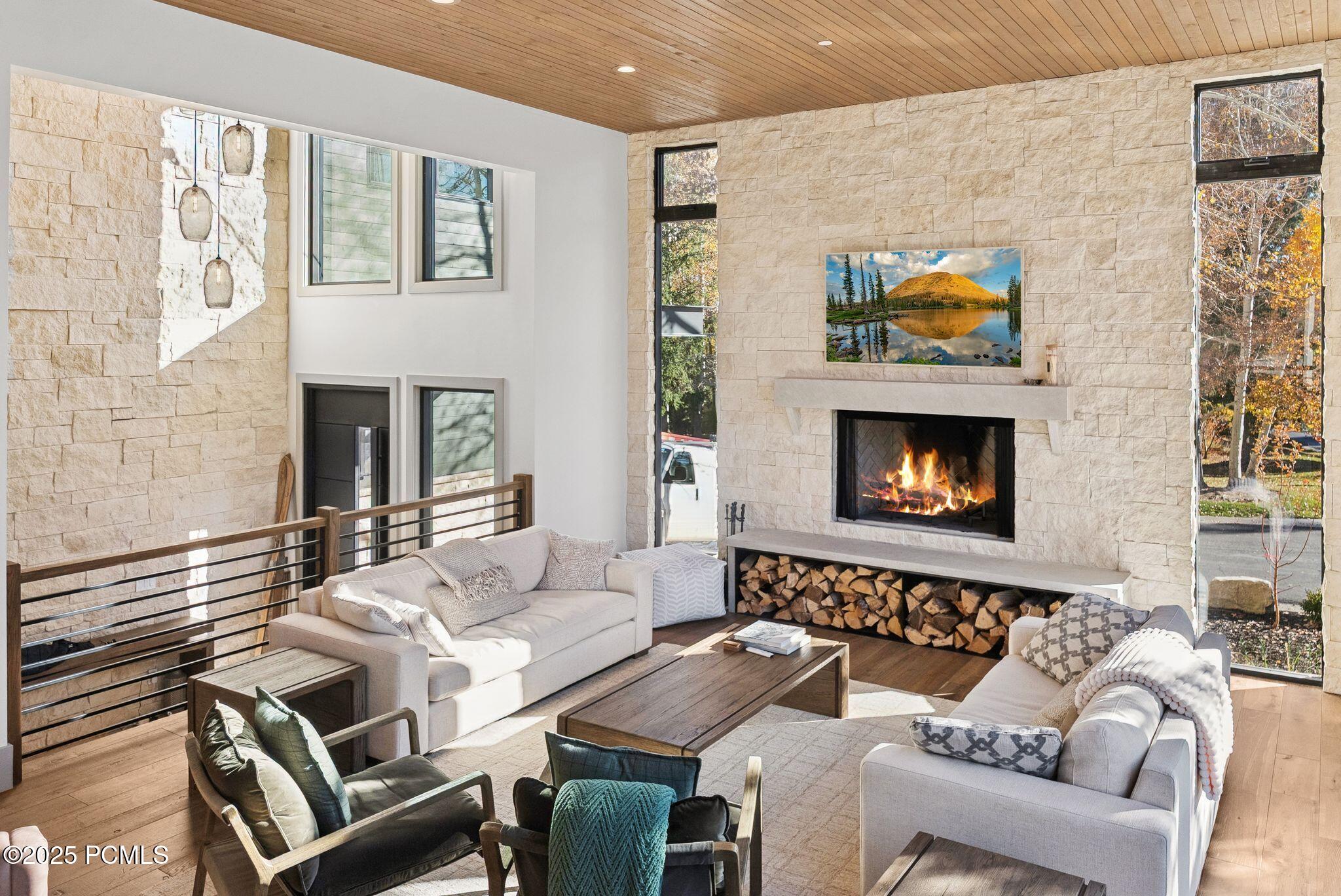 2083 Three Kings Court