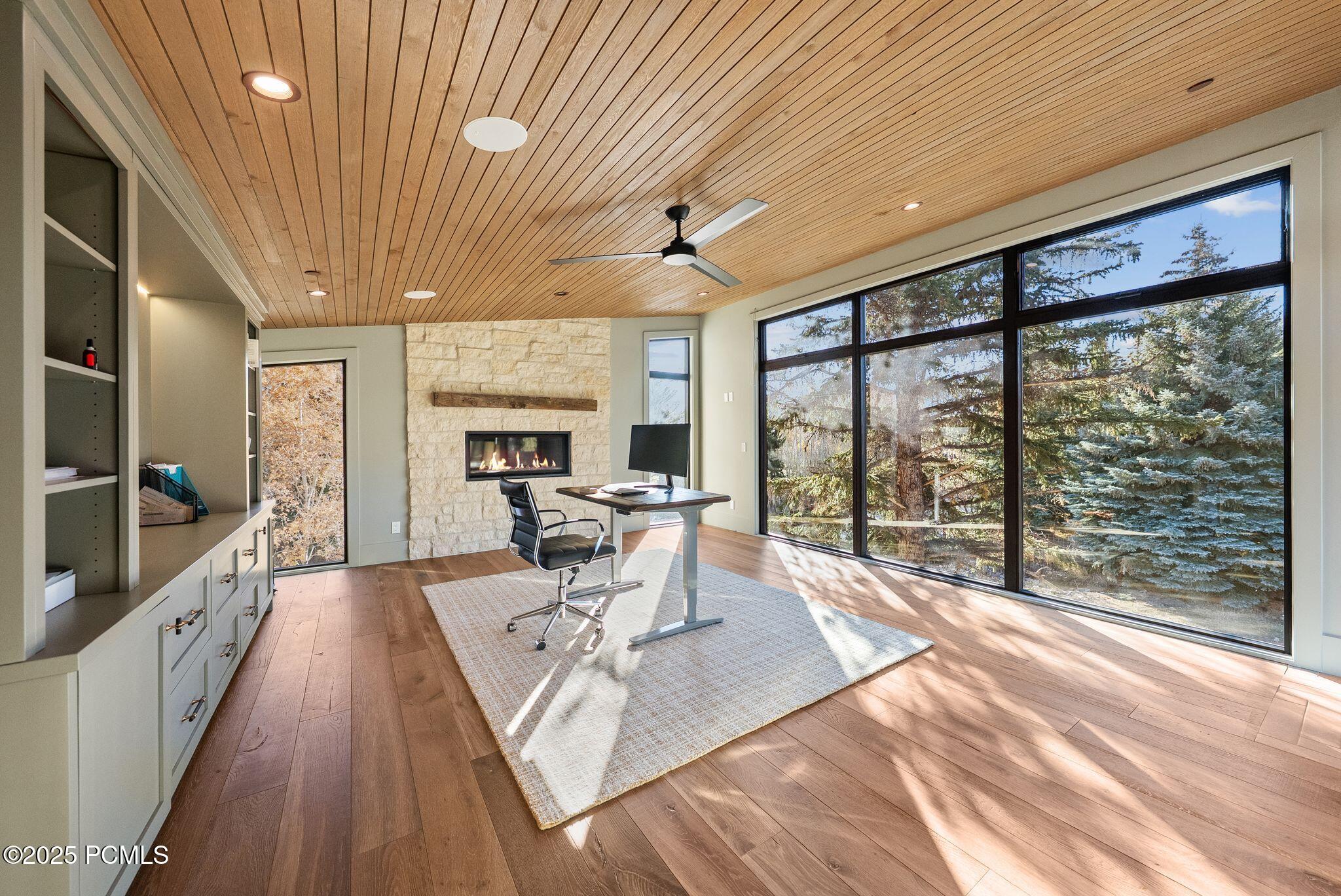 2083 Three Kings Court