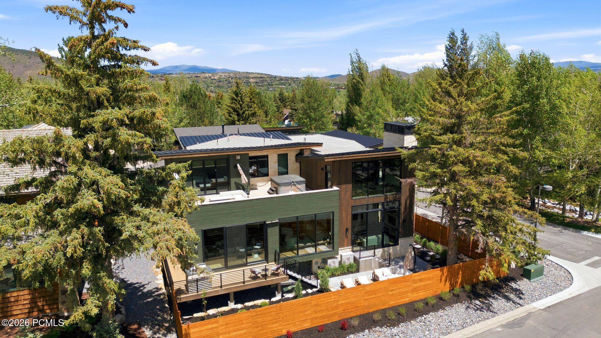2083 Three Kings Court