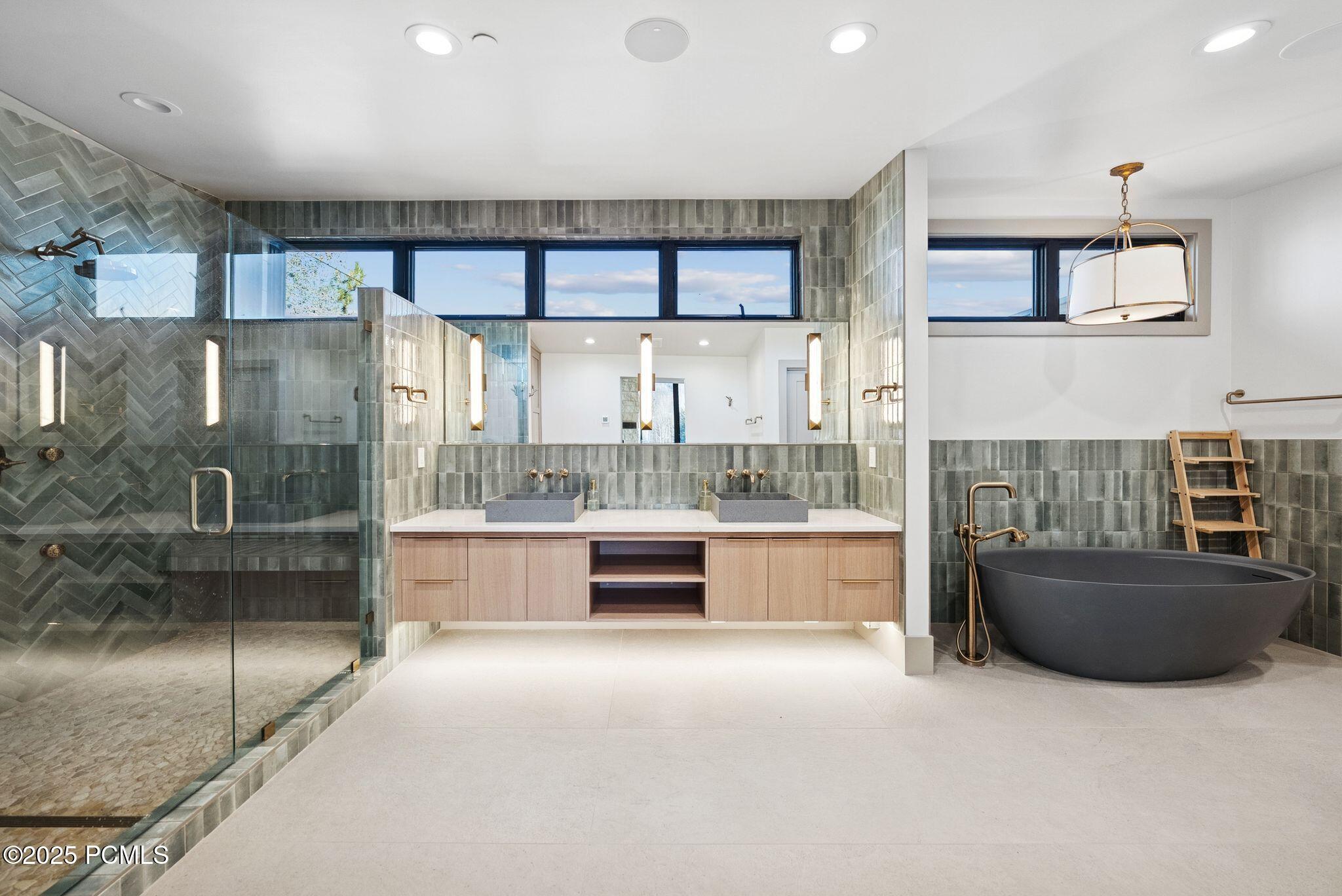 2083 Three Kings Court