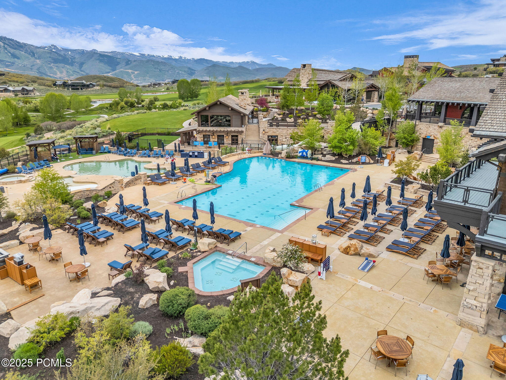 9452 N Vale View Circle