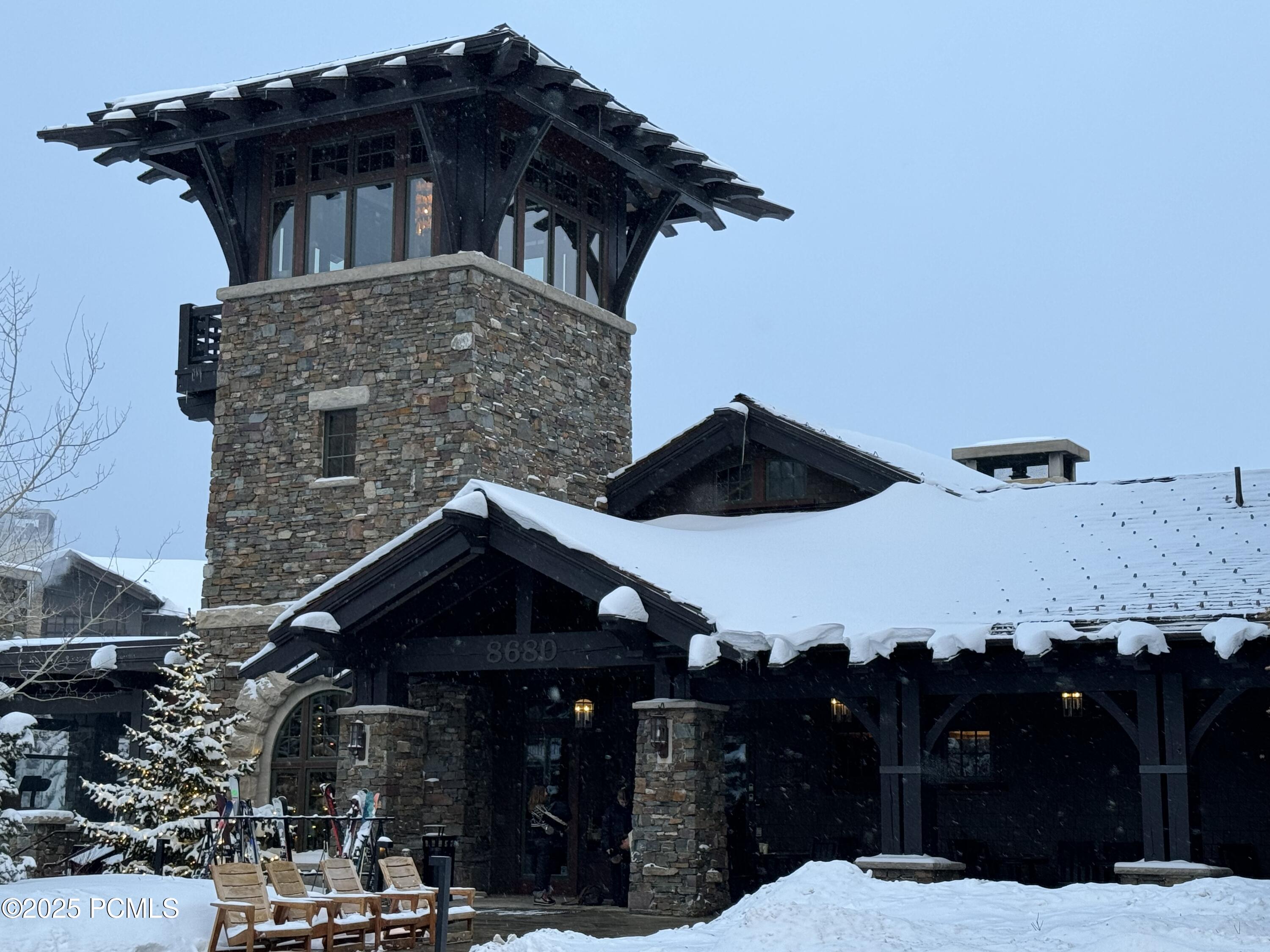 9452 N Vale View Circle