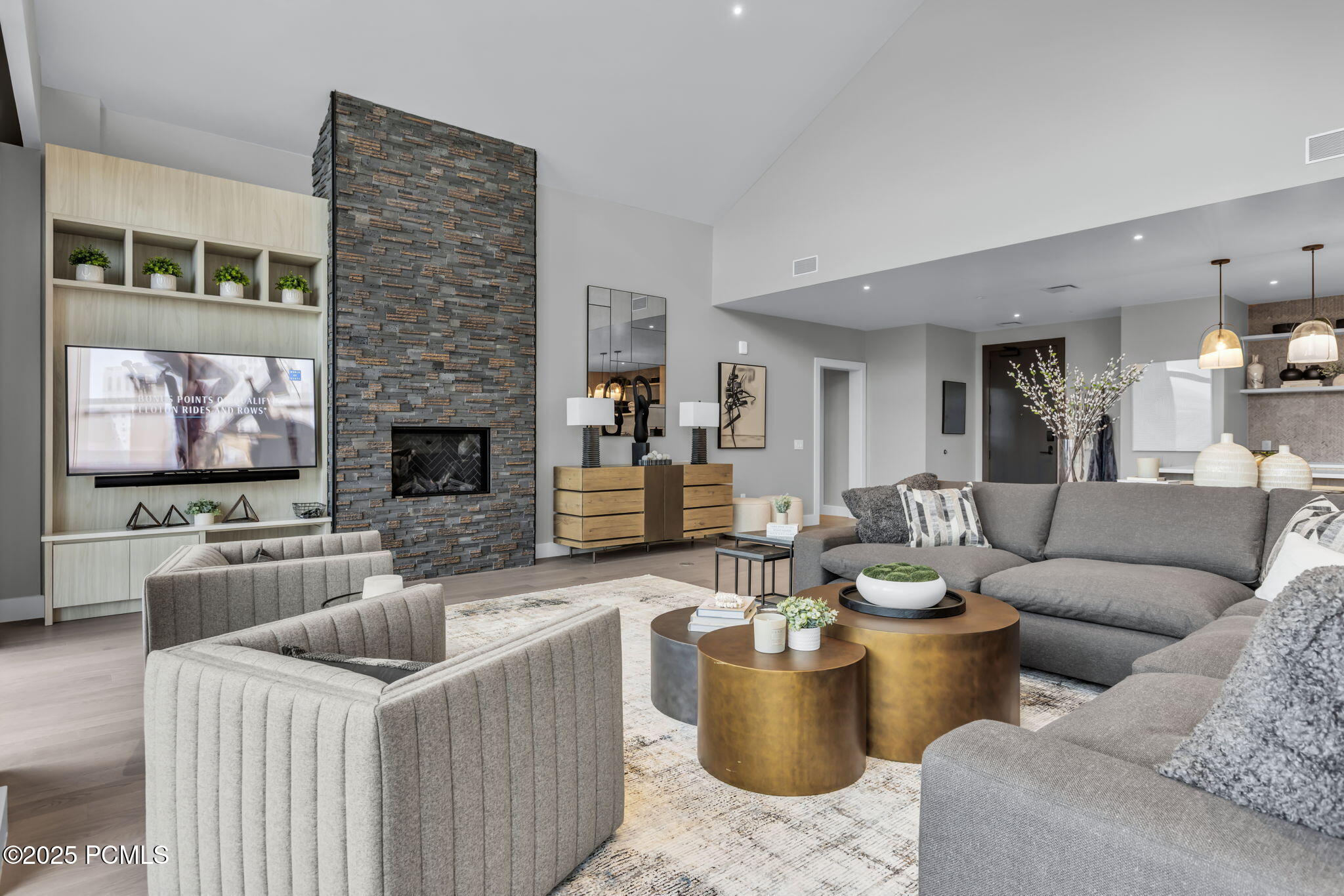 1702 W Glencoe Mountain Way Unit 8038