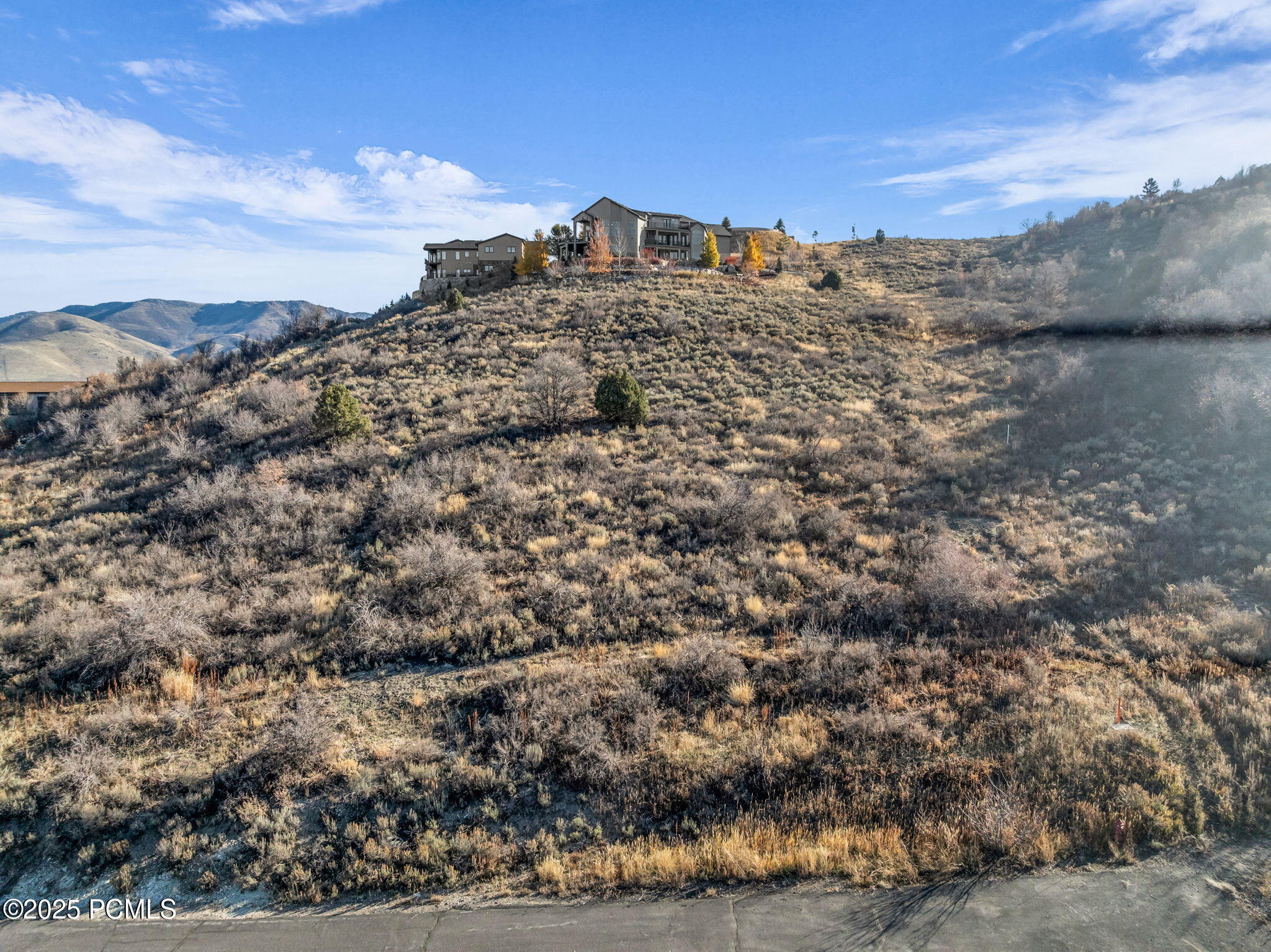 1380 Innsbruck Drive, 39