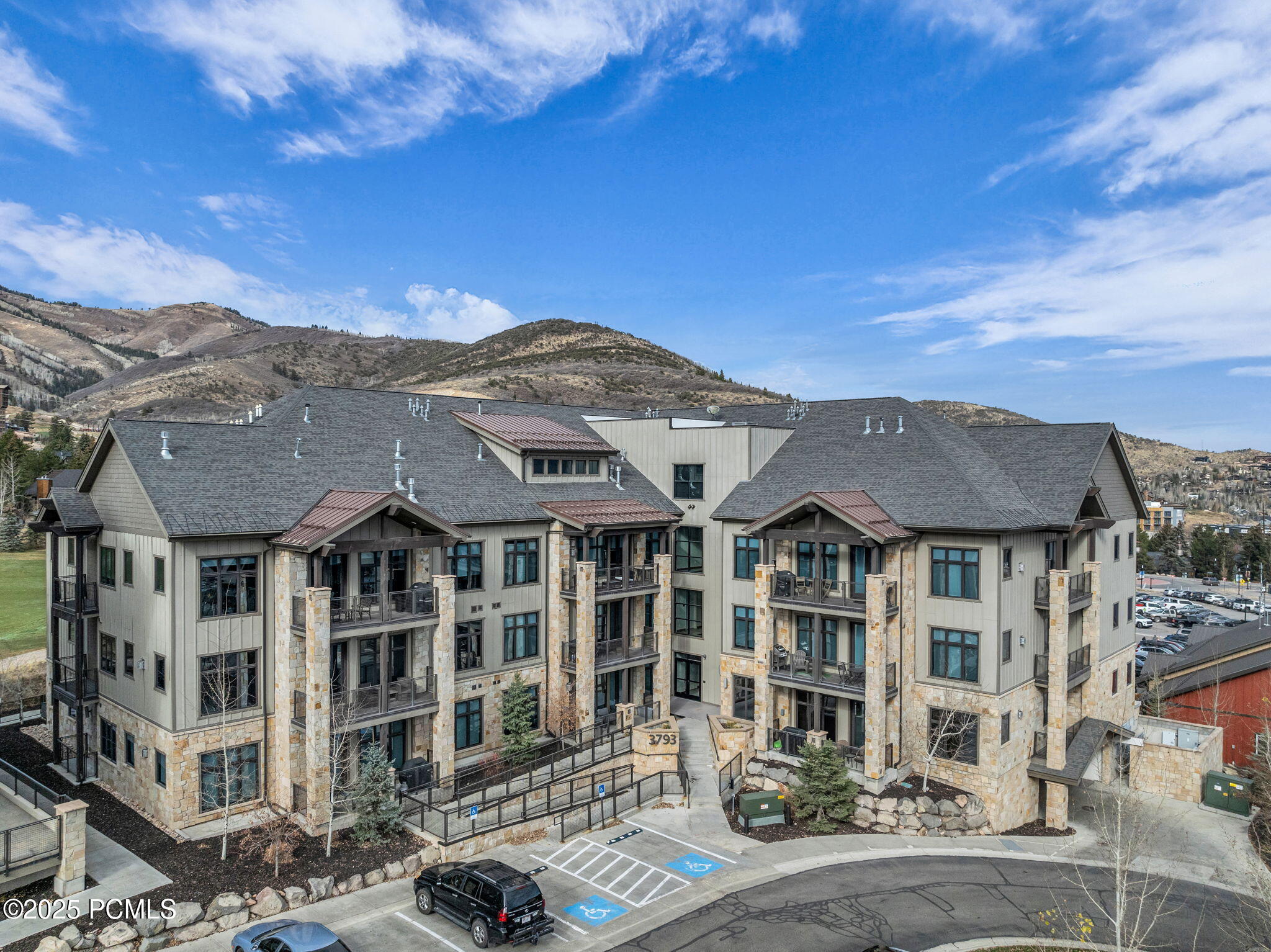 3793 Blackstone Drive, Unit 3b