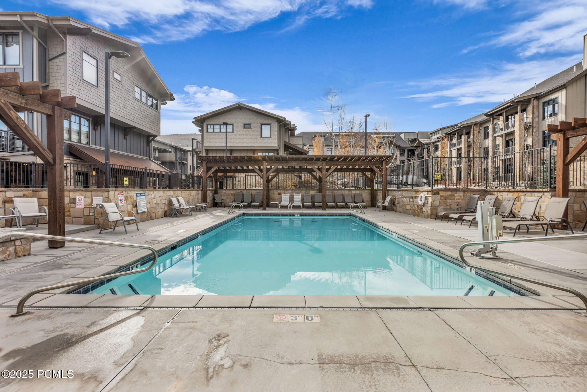 3793 Blackstone Drive, Unit 3b